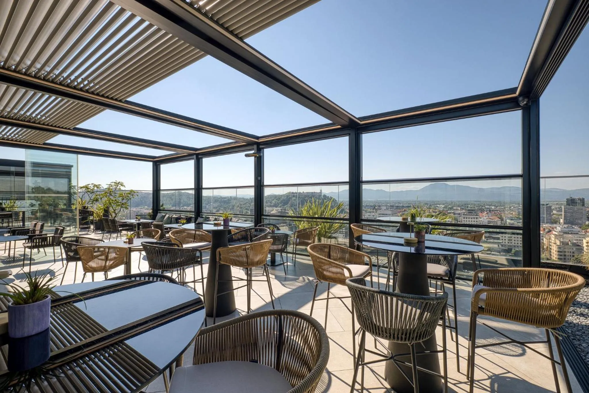 Lounge or bar in InterContinental - Ljubljana by IHG