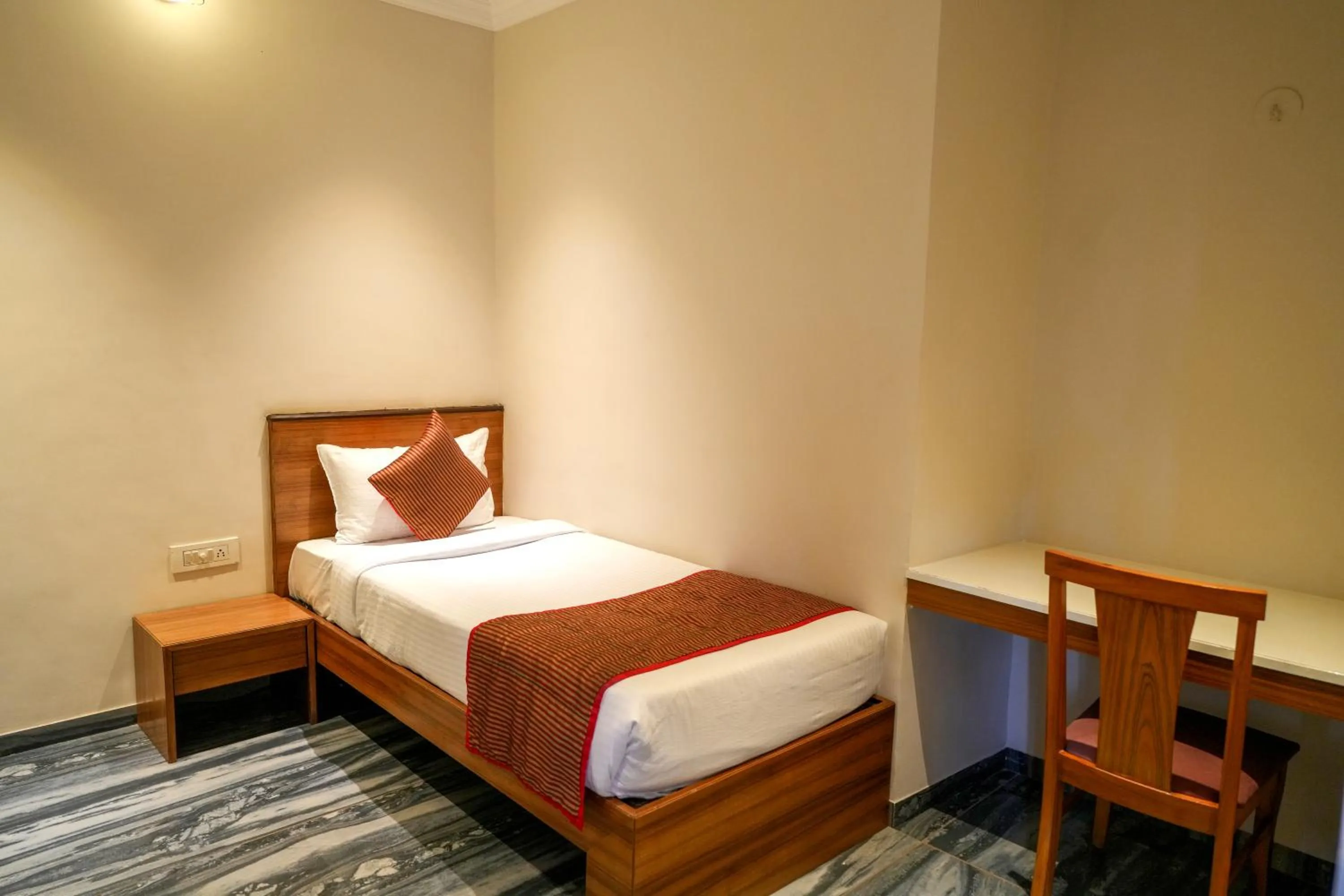 bunk bed, Bed in Alba Premier Kolhapur