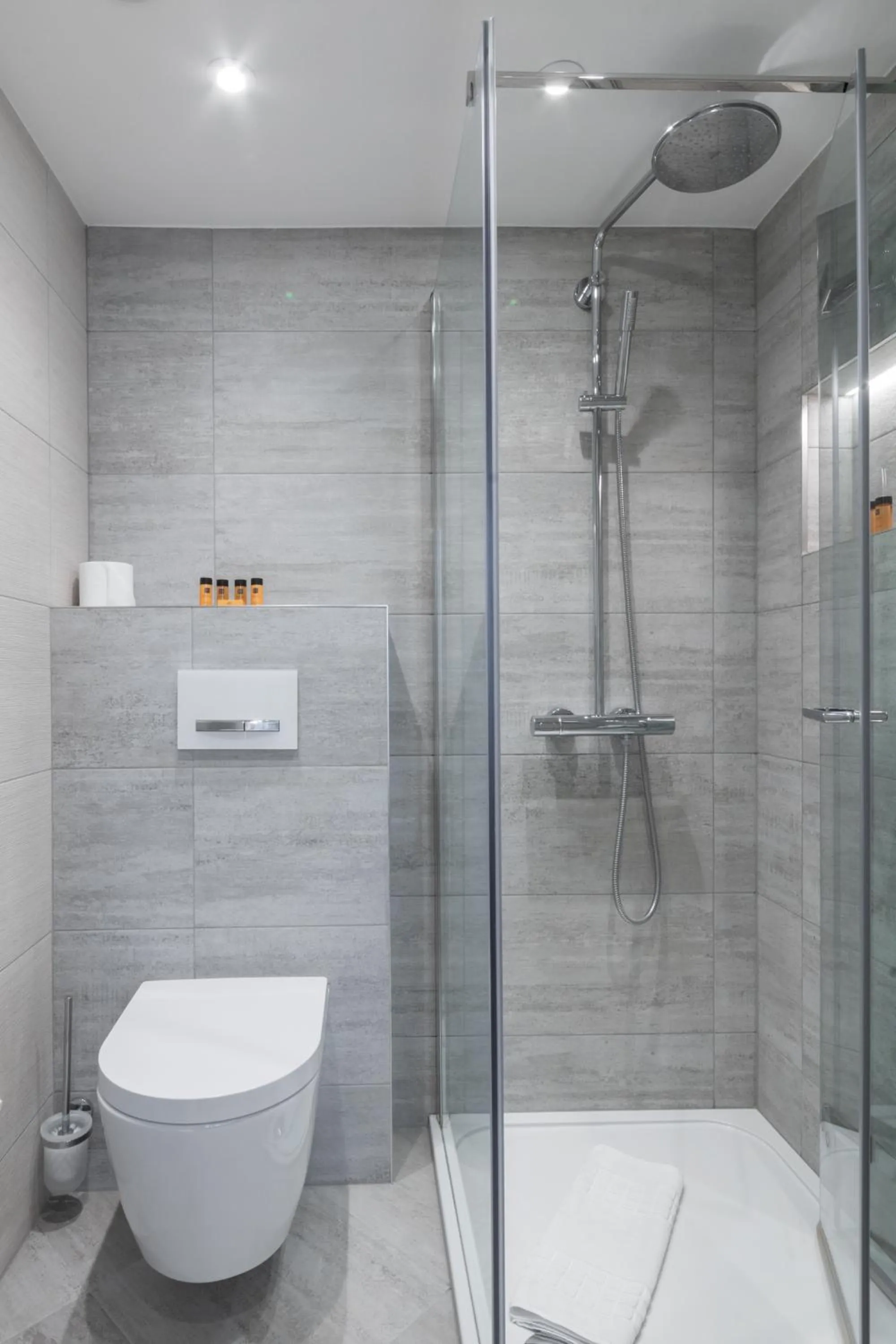 Bathroom in Mornington Victor Hotel London Belgravia