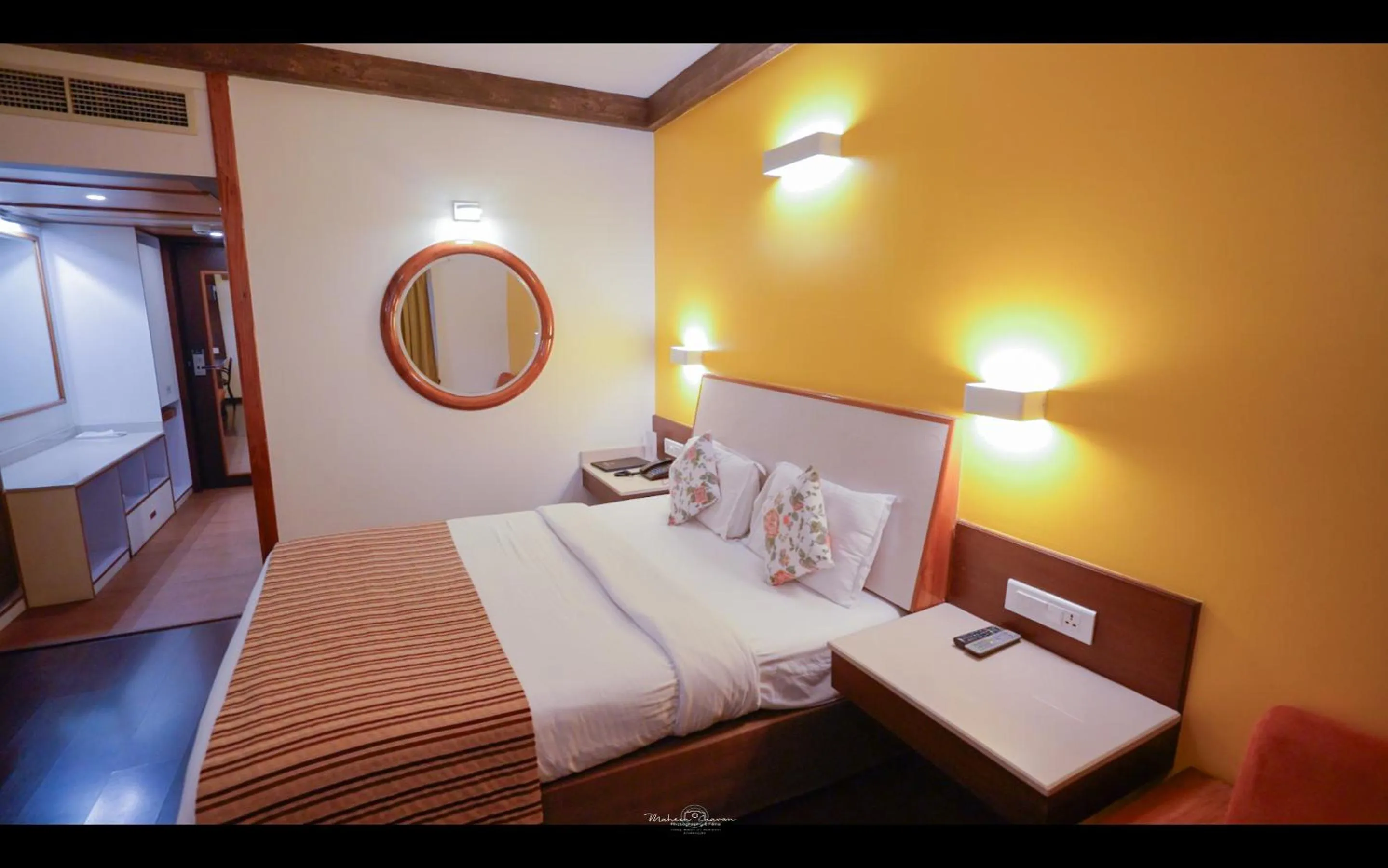 Bedroom, Bed in Hotel Vrishali Executive