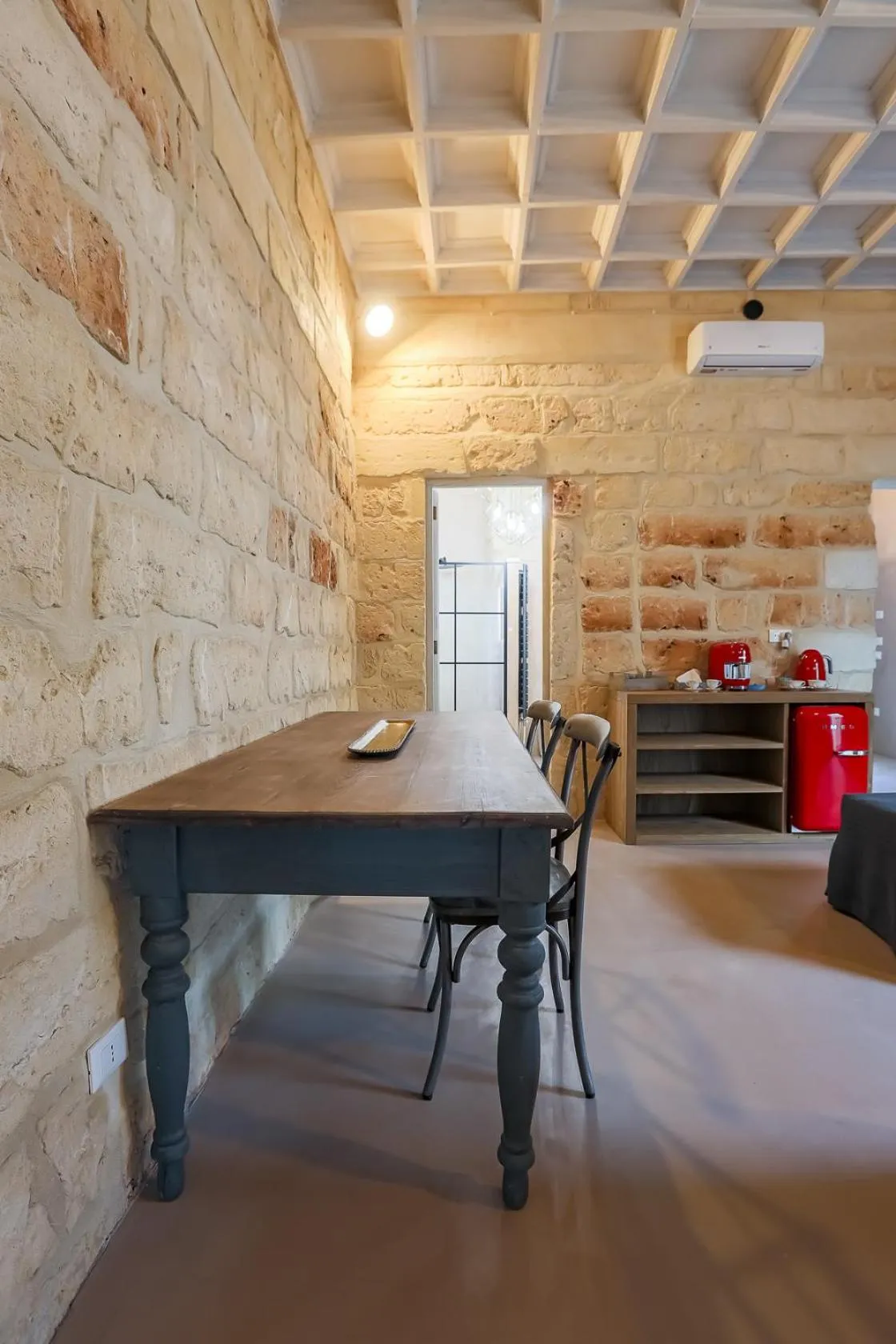 Seating area in Palazzo Sant'Anna Lecce