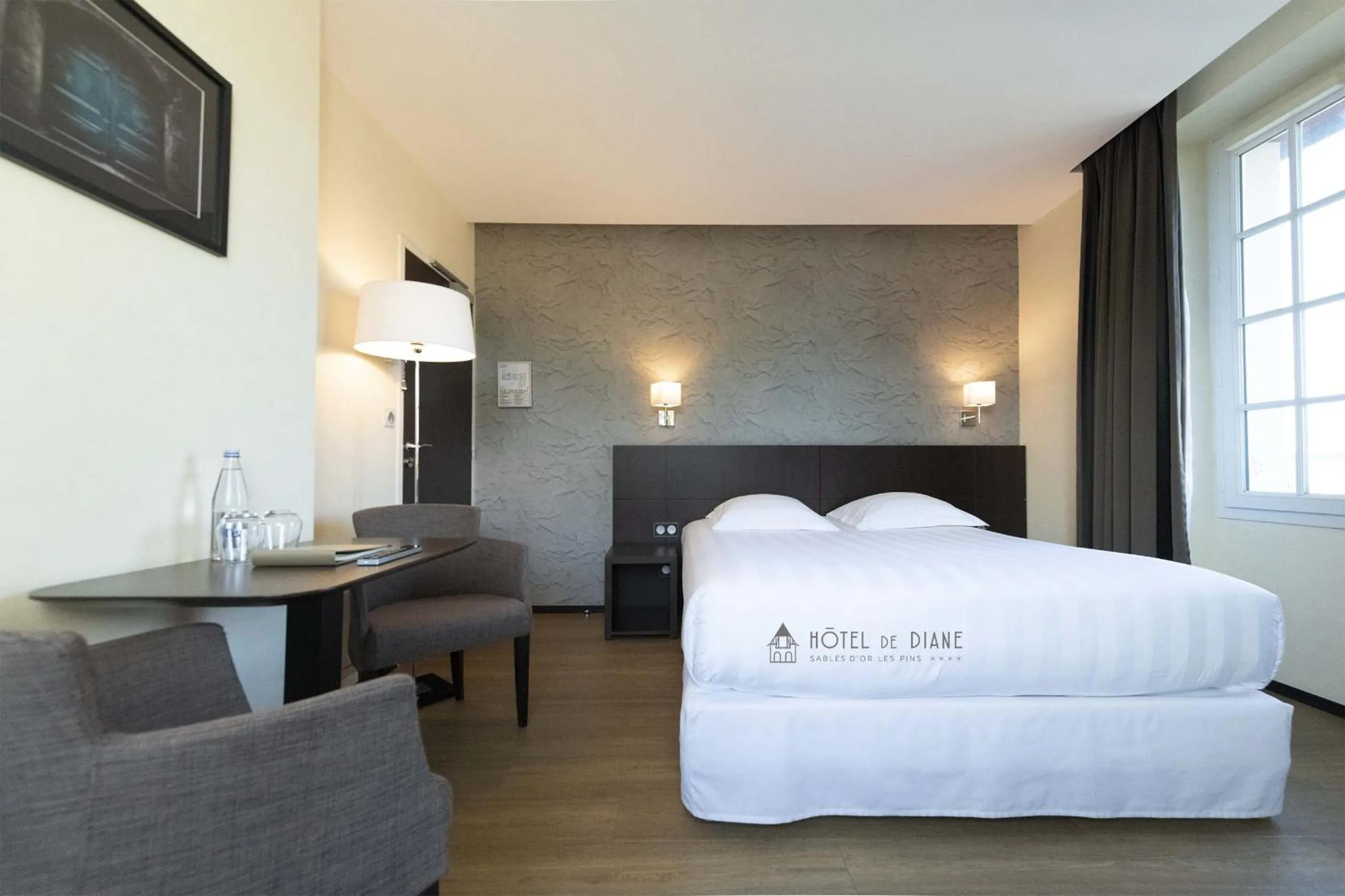 Bed in Hotel De Diane