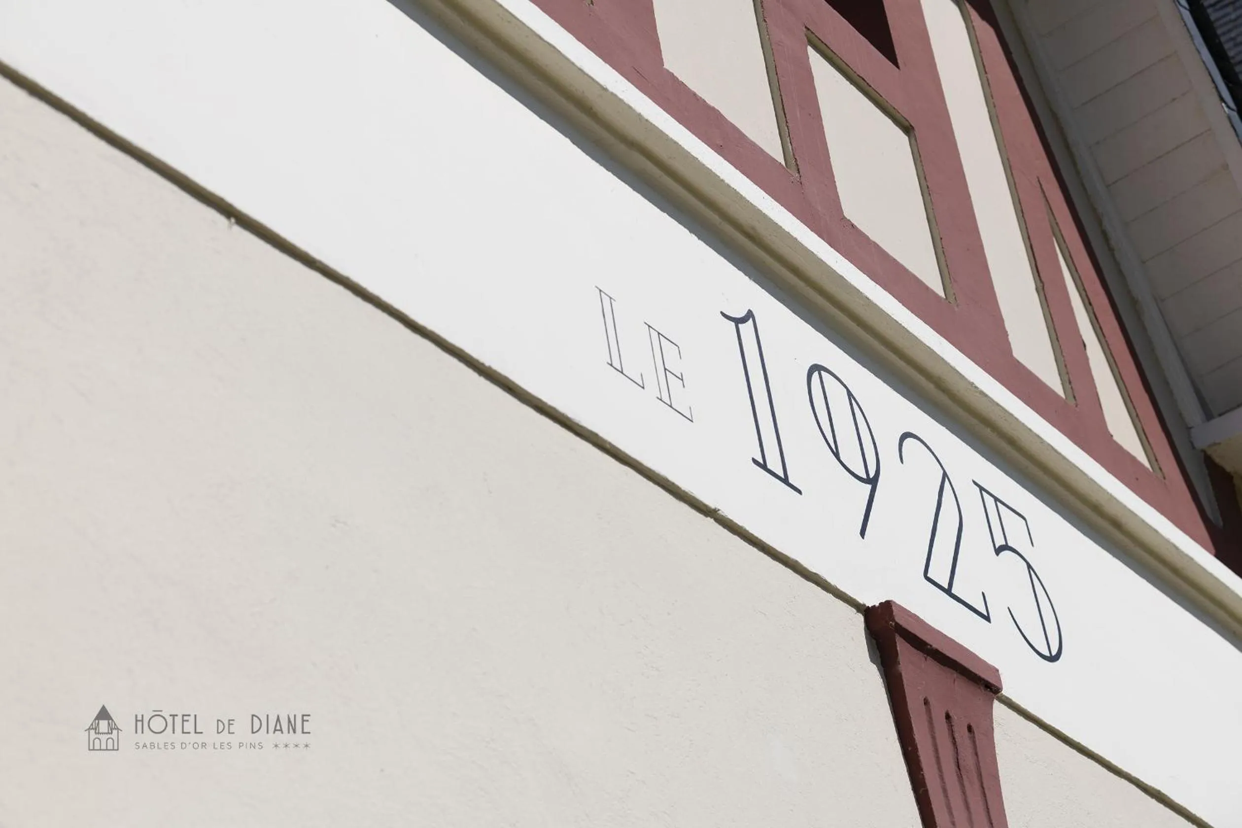 Property logo or sign in Hotel De Diane