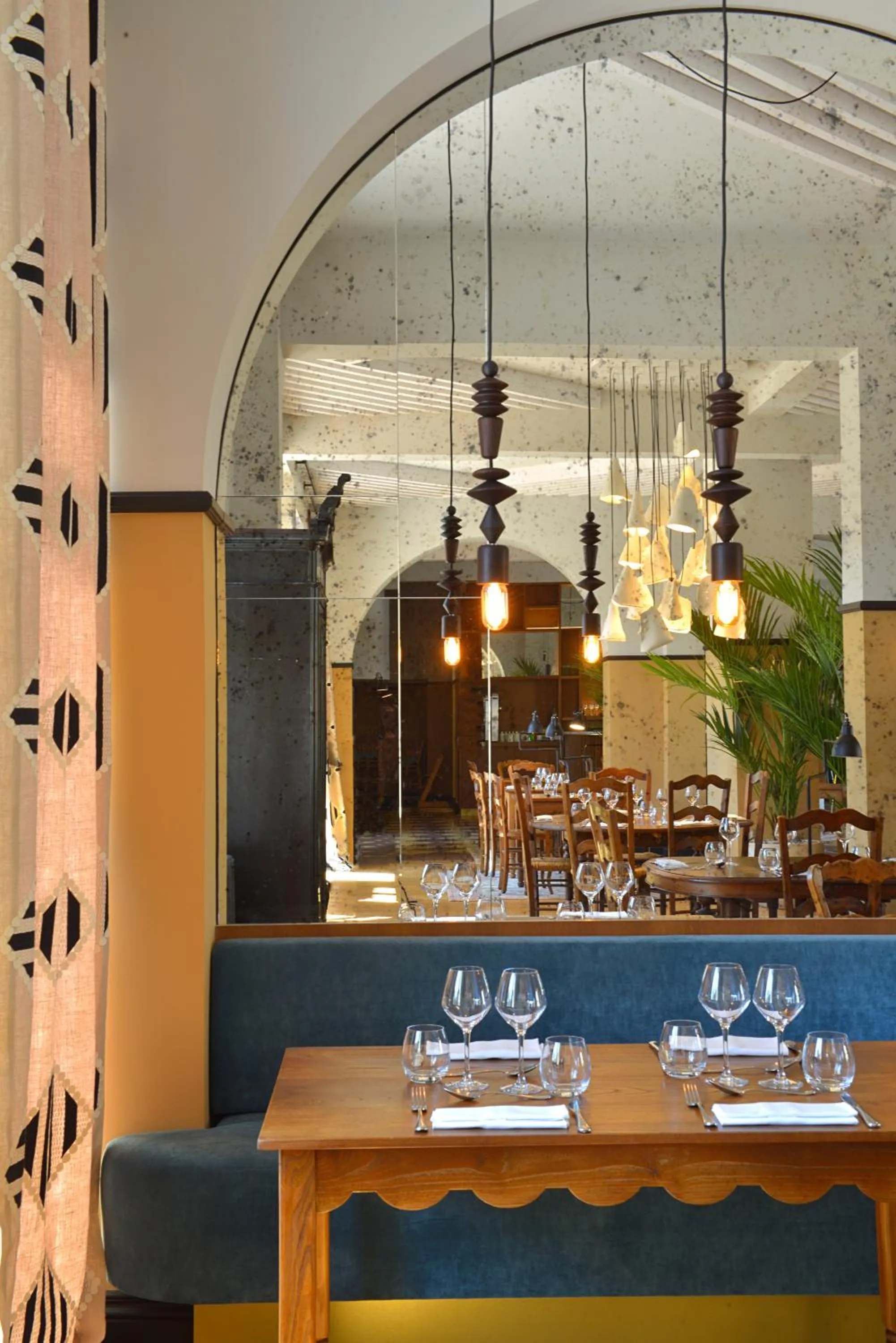 Restaurant/places to eat in Hotel De Diane