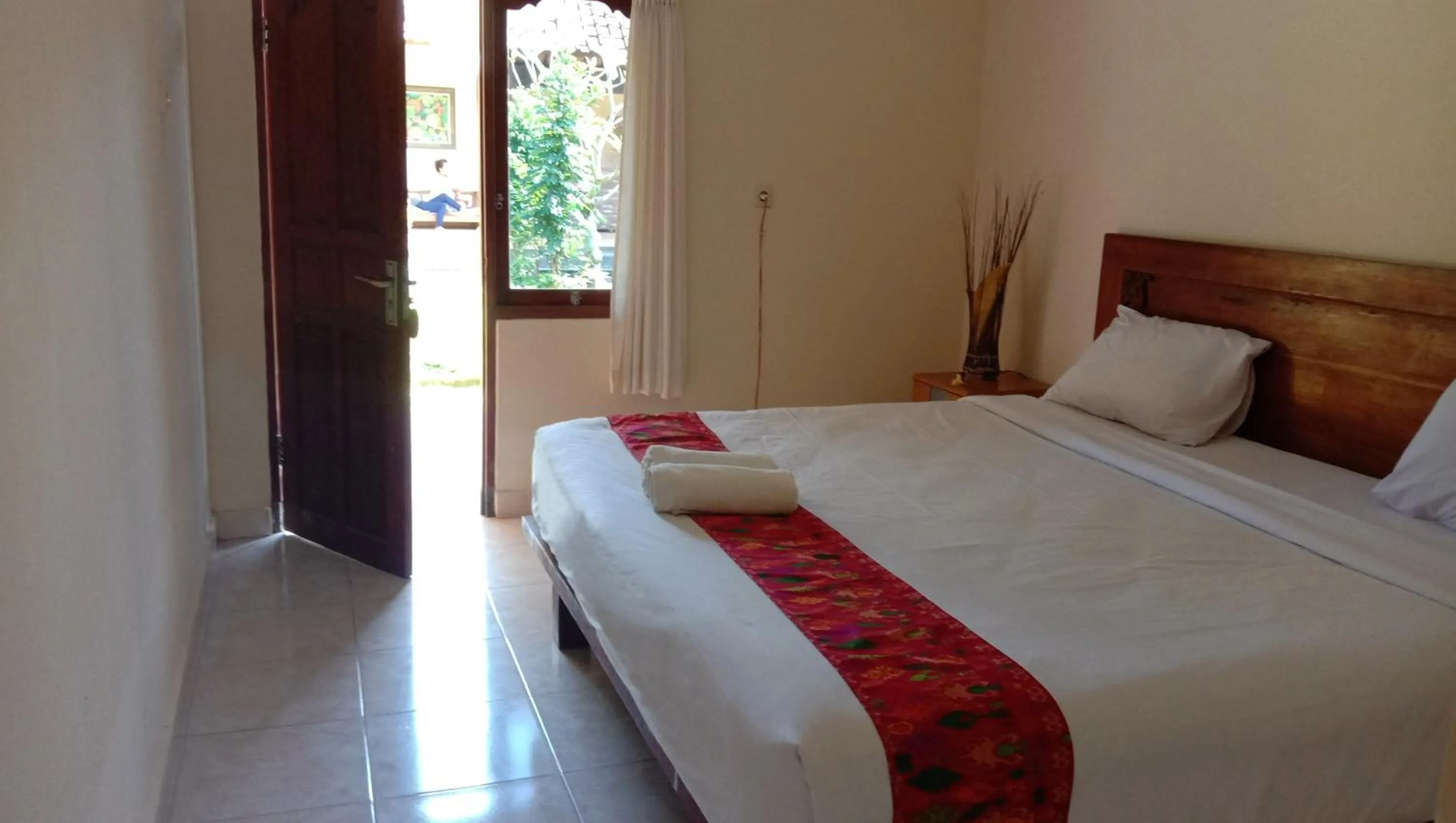 Bedroom, Bed in Astawa House