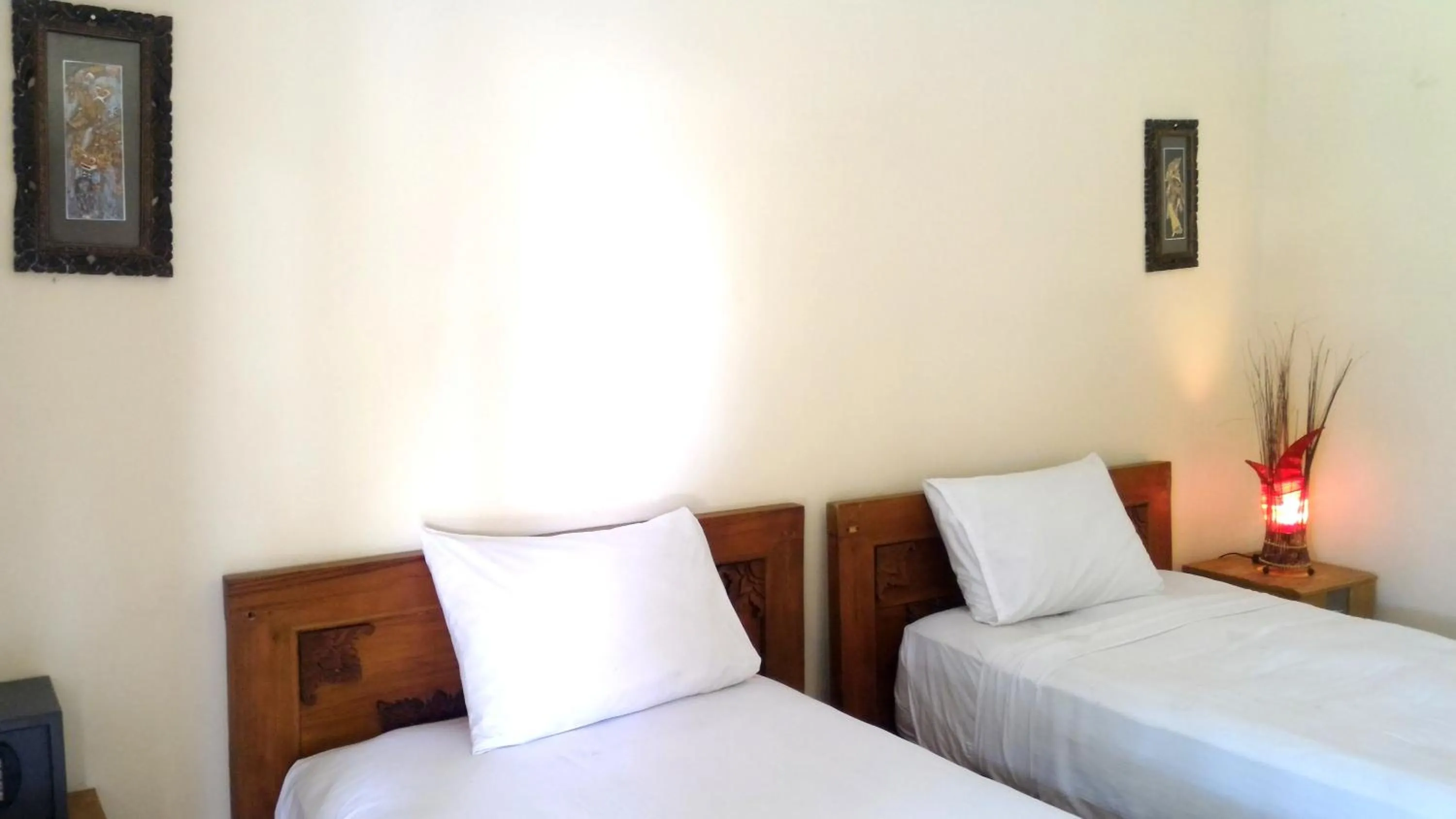 Bedroom, Bed in Astawa House