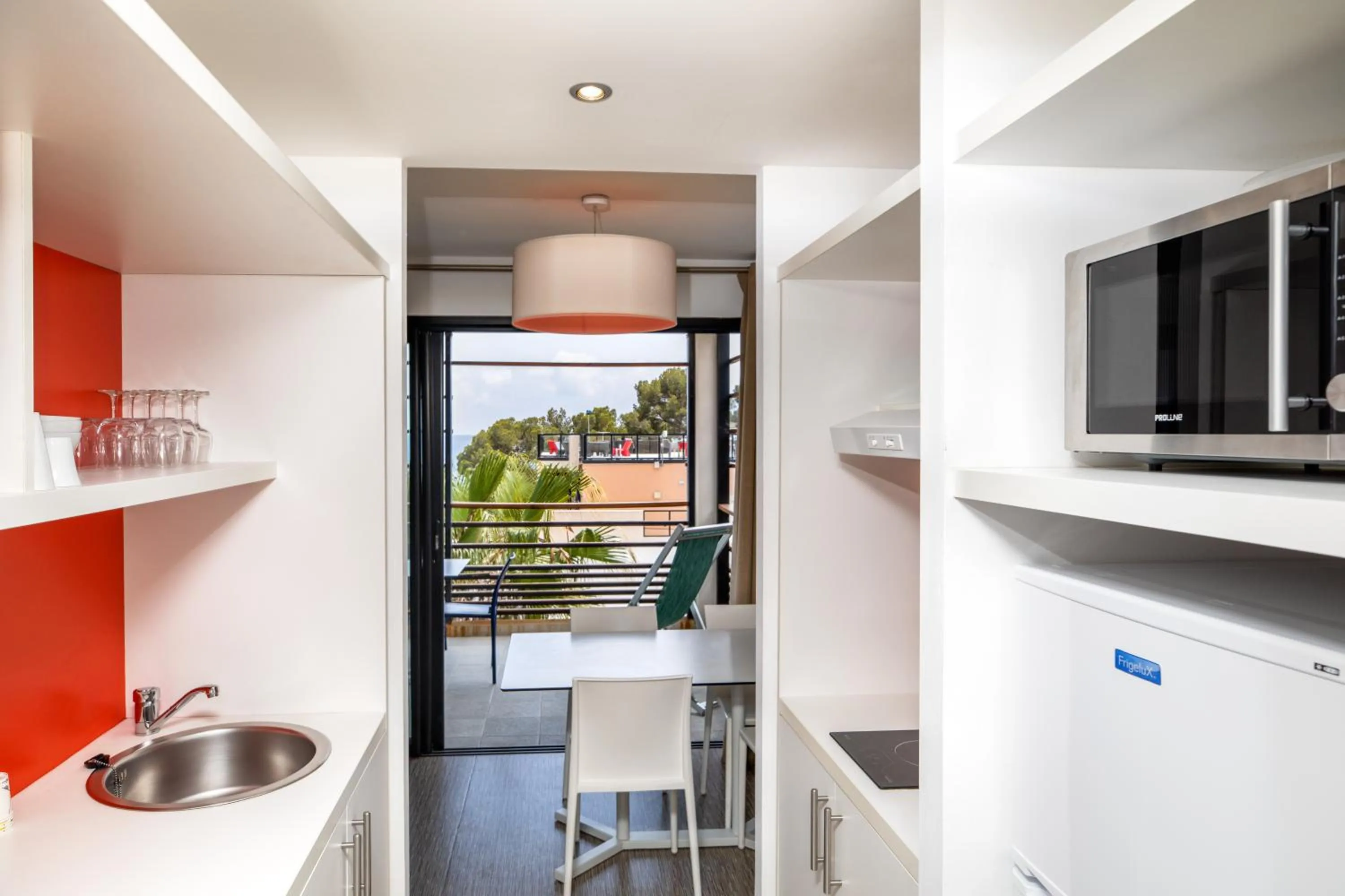 Kitchen or kitchenette in SOWELL Family Riviera