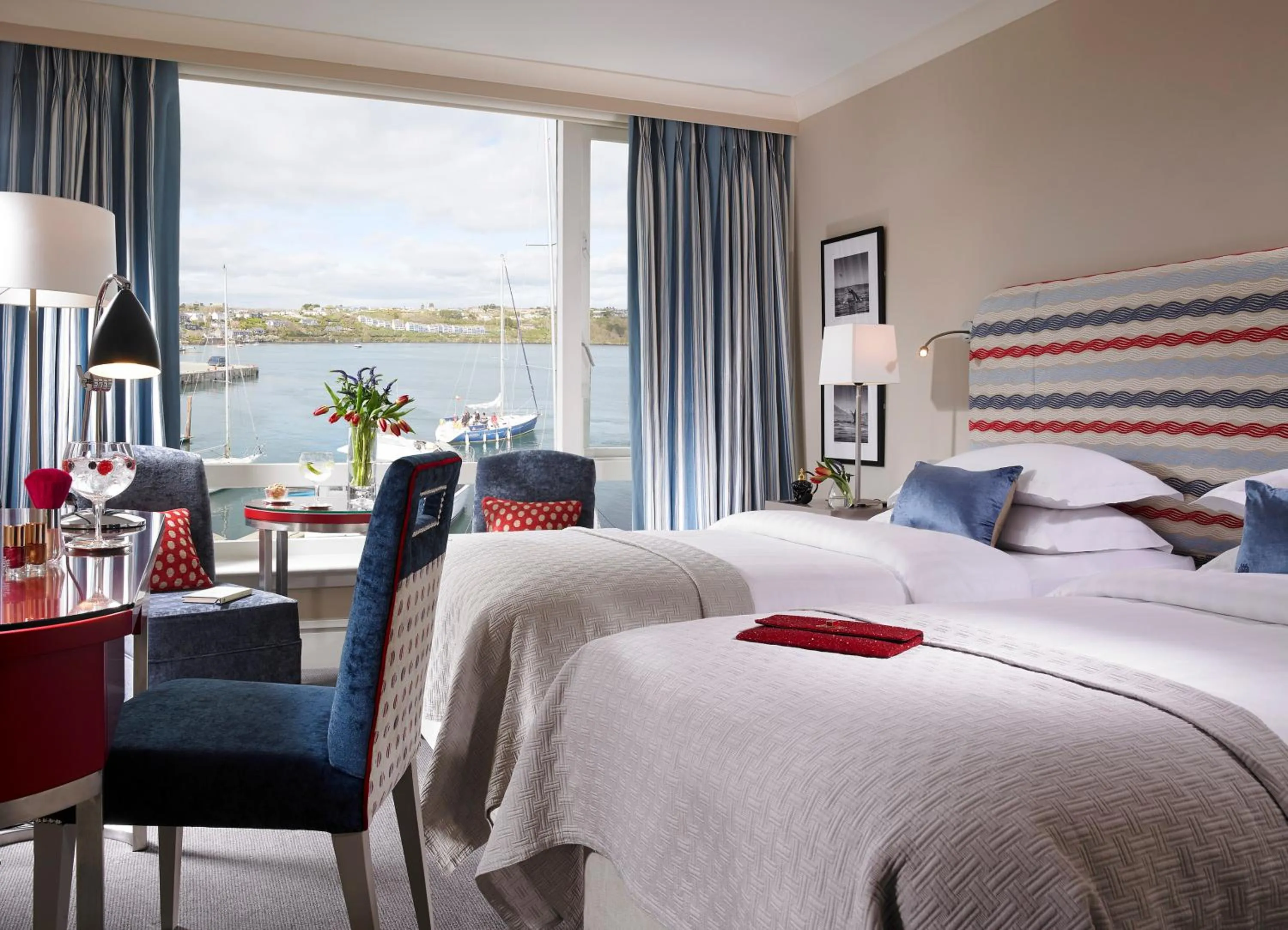 Guests, Bed in Trident Hotel Kinsale