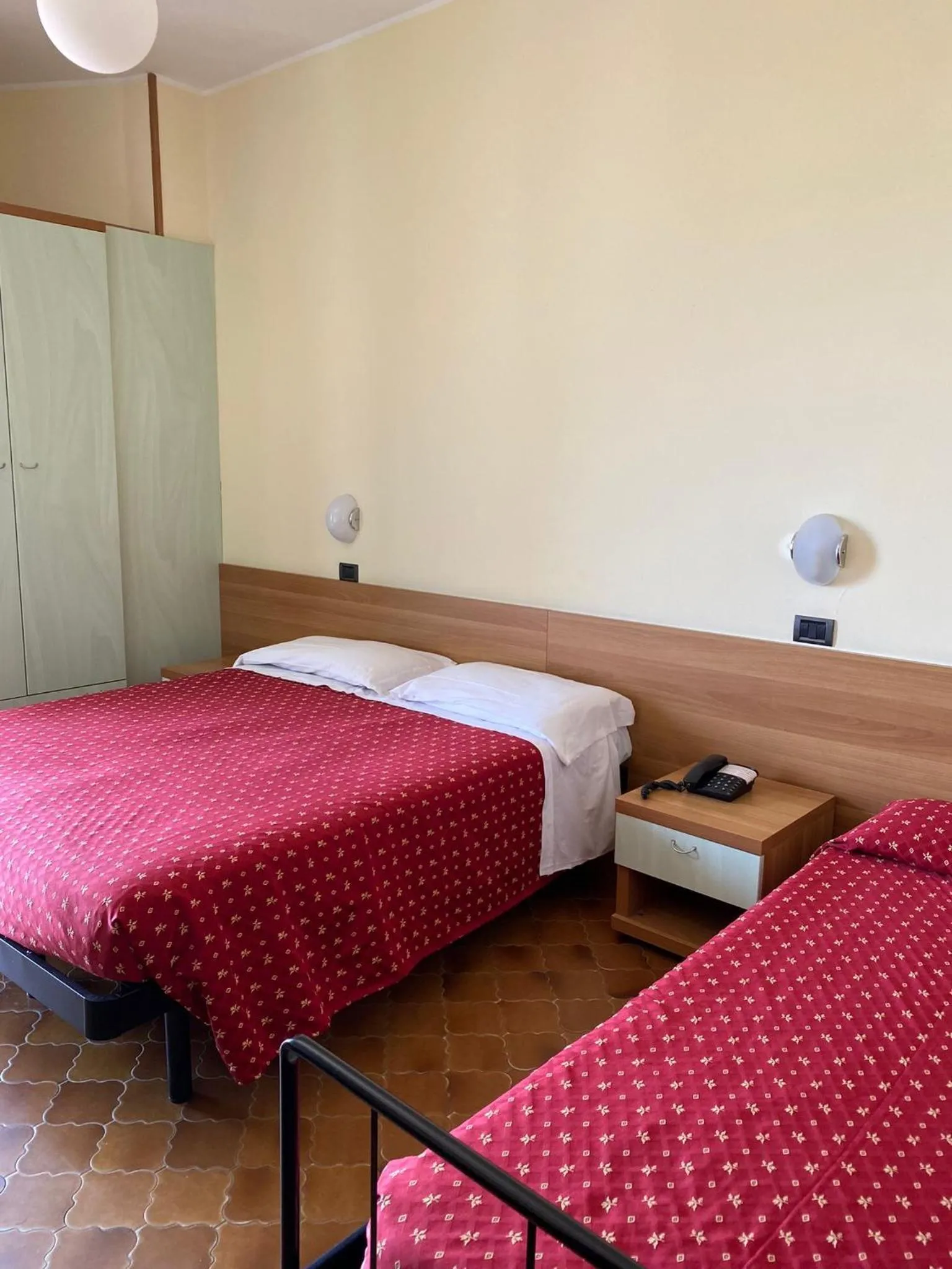 Bed in Hotel Flamingo