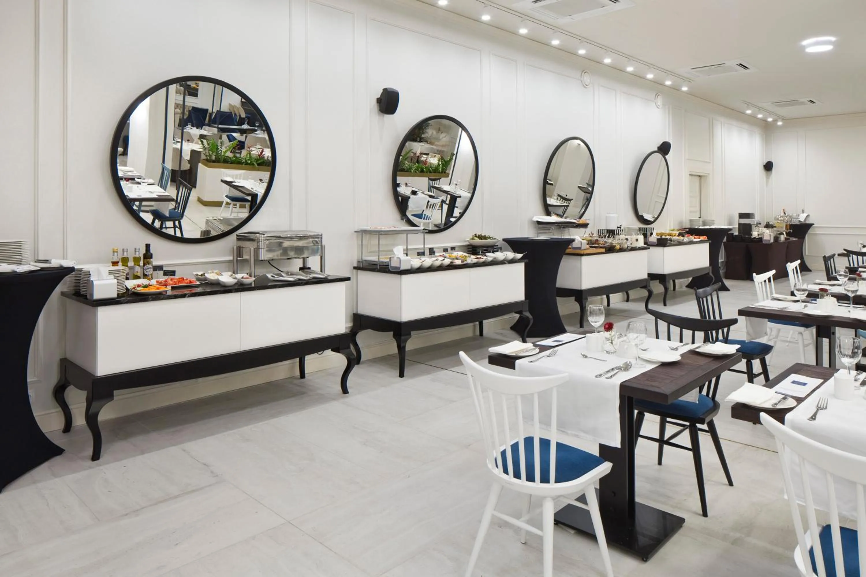 Buffet breakfast in Wyndham Grand Krakow Old Town