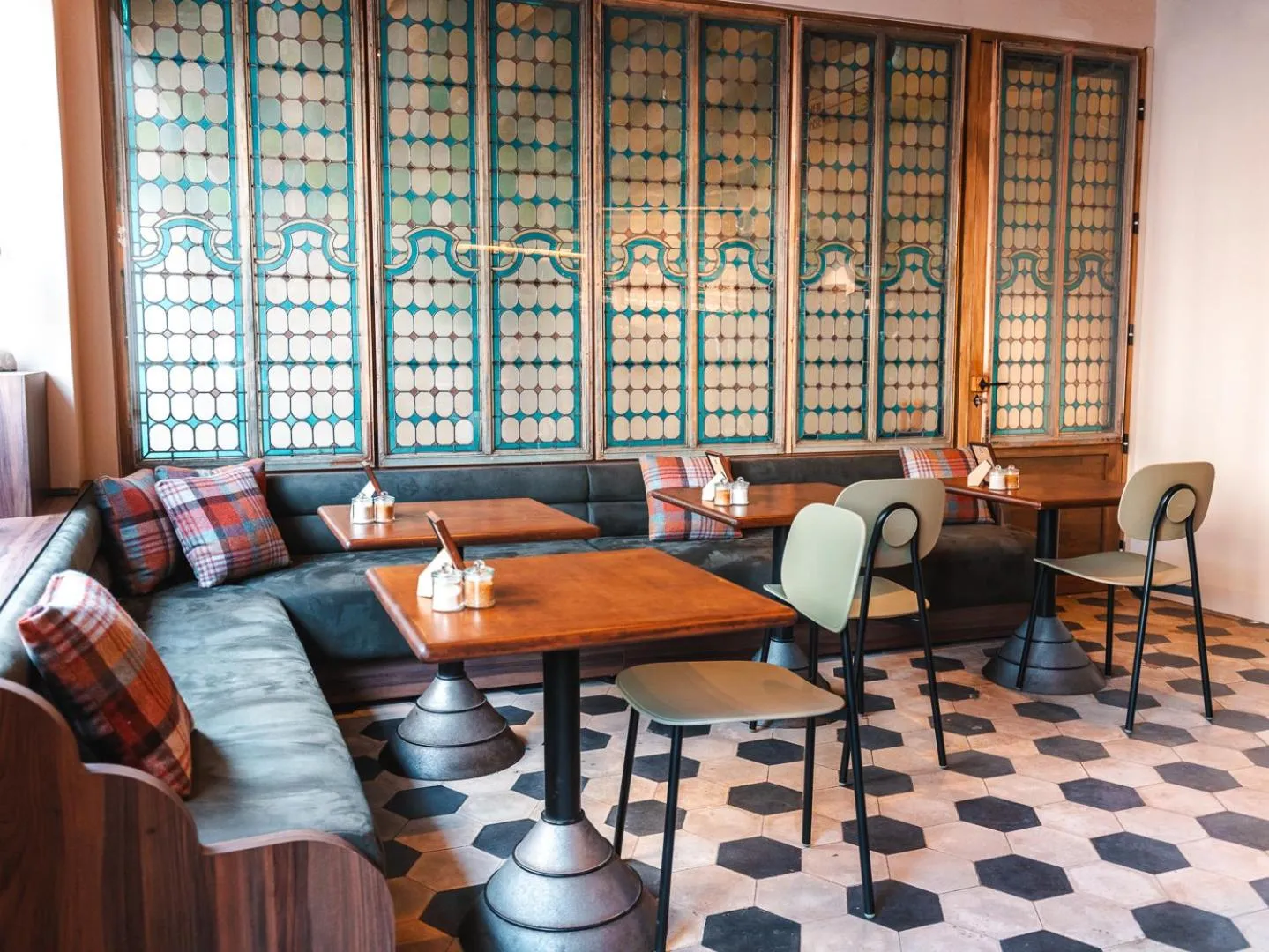 Lobby or reception in Académie Hôtel Lyon