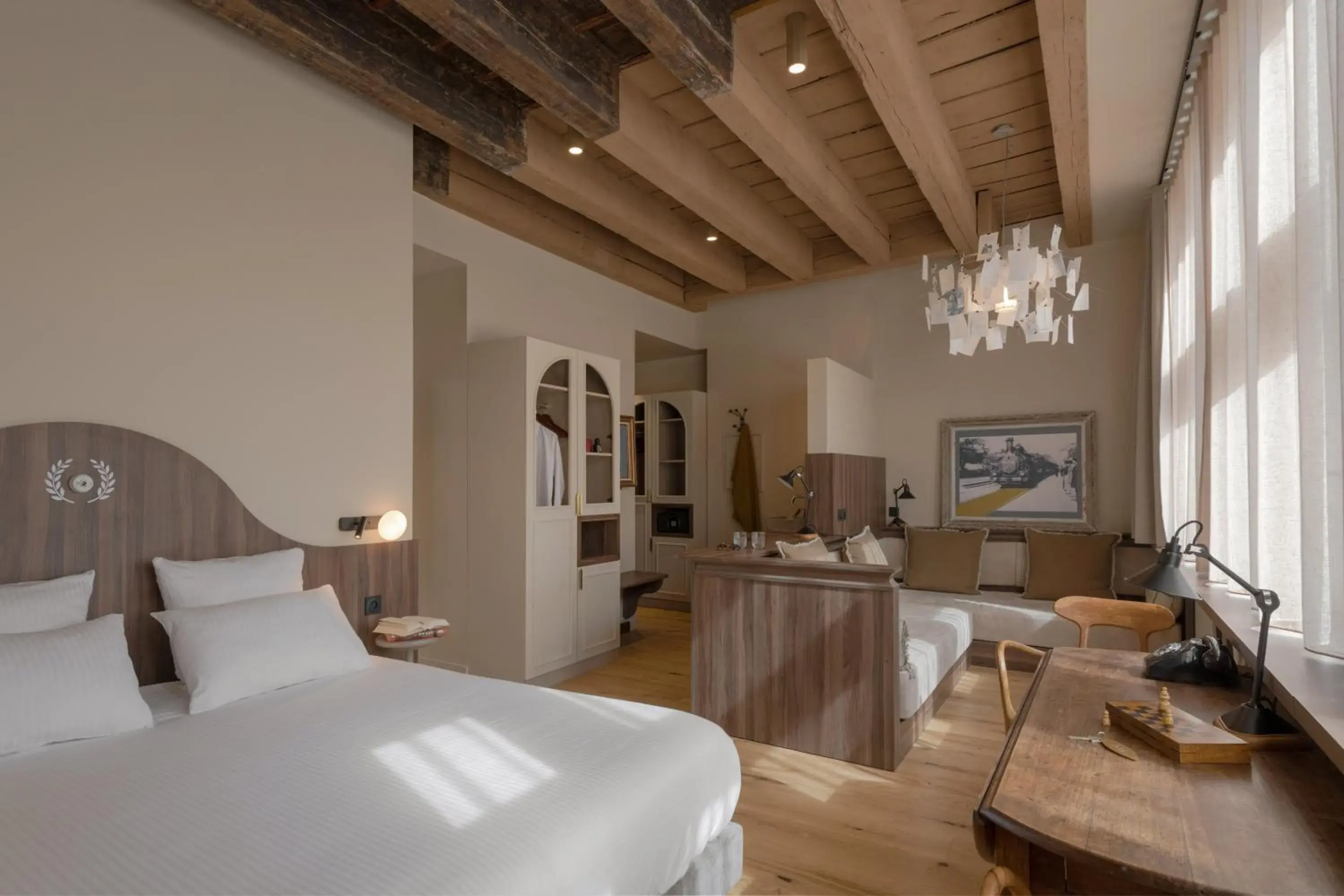 Bed in Académie Hôtel Lyon Bed in Académie Hôtel Lyon