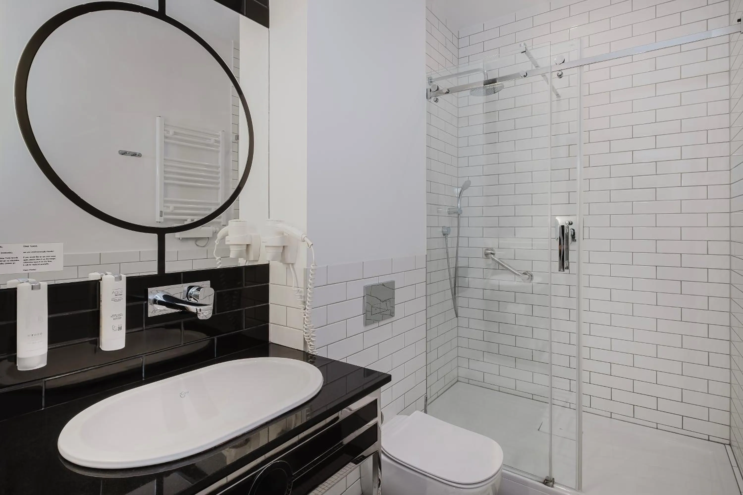 Shower in Craft Beer Central Hotel