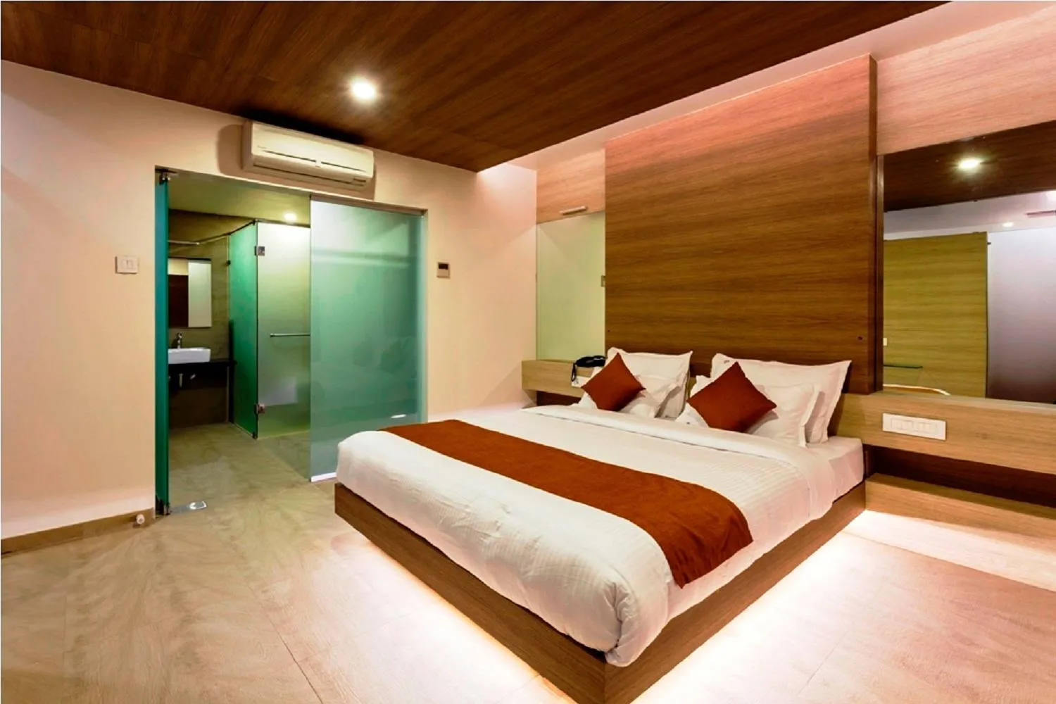 Grand Suite Room - single occupancy in Hotel Rasika
