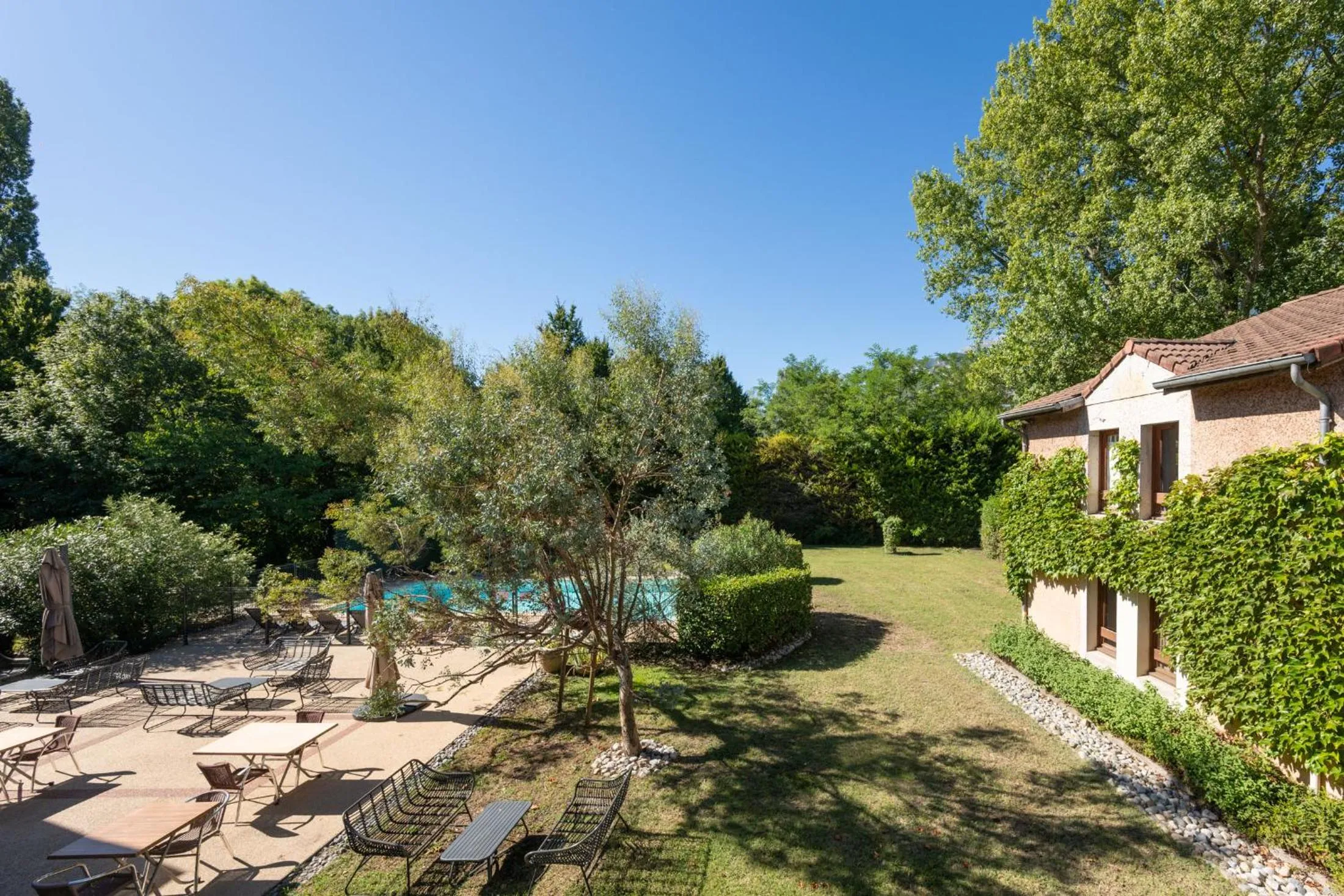 Natural landscape in Hôtel des Trois Massifs