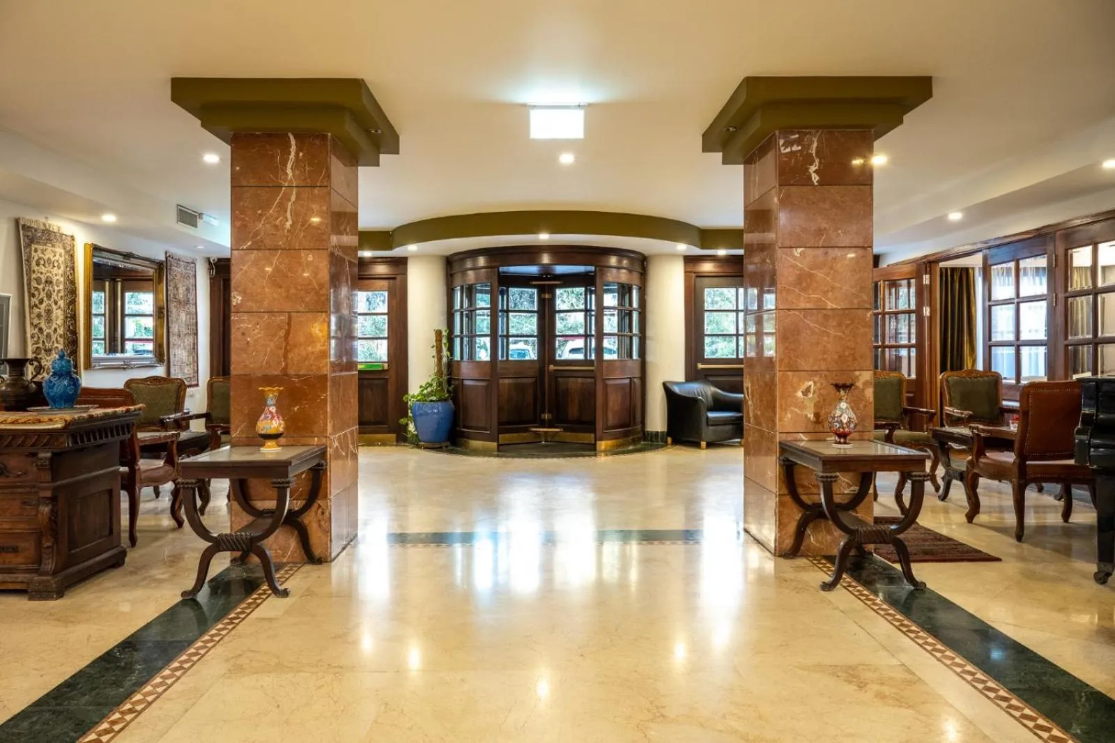 Restaurant/places to eat in Jerusalem Gold Hotel