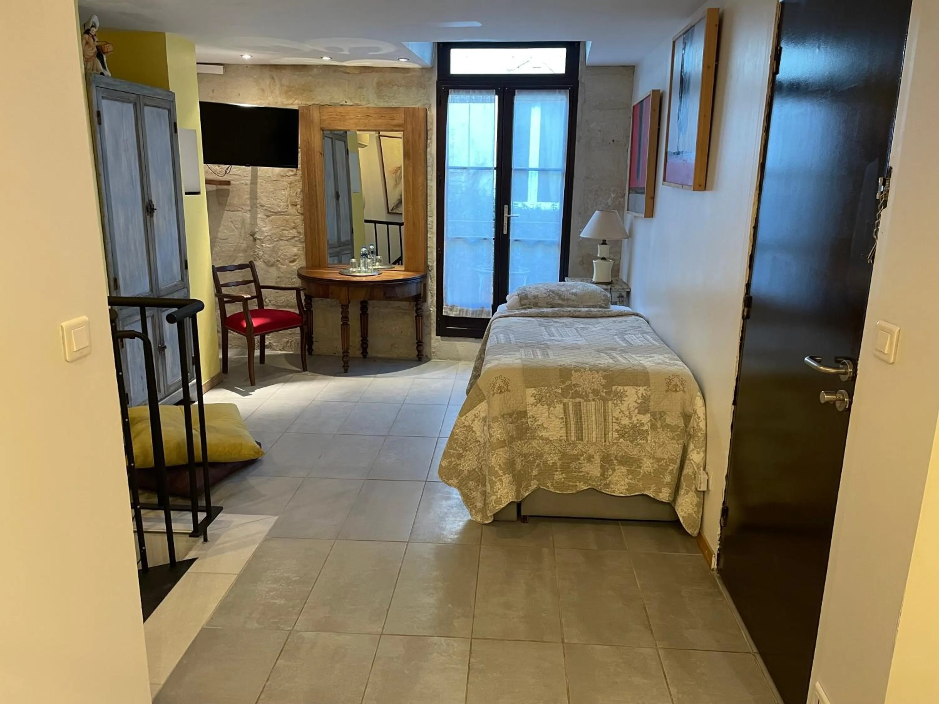 Hostellerie et la parenthese uzes