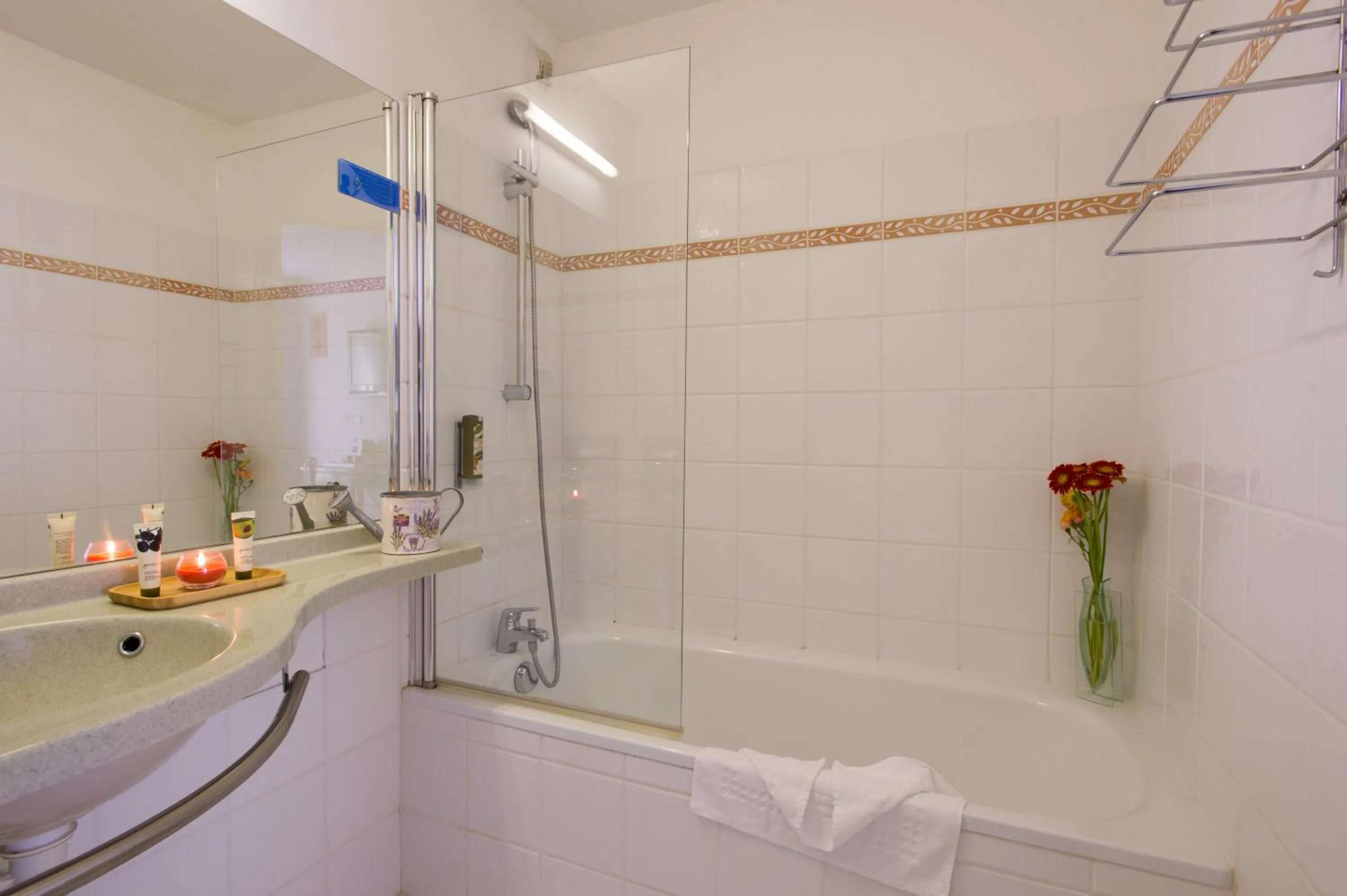 Bathroom in Best Western Hôtel Aurélia