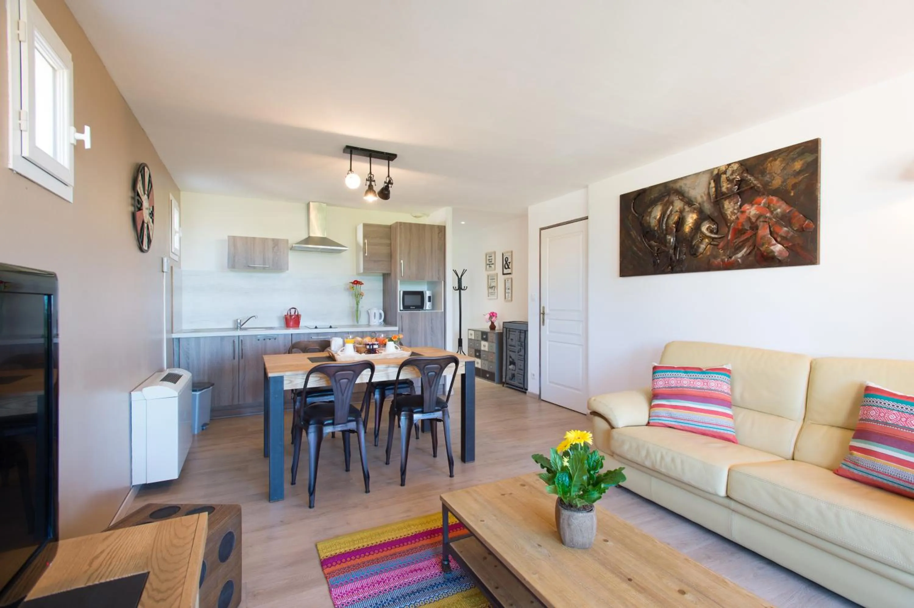 Kitchen or kitchenette in Best Western Hôtel Aurélia