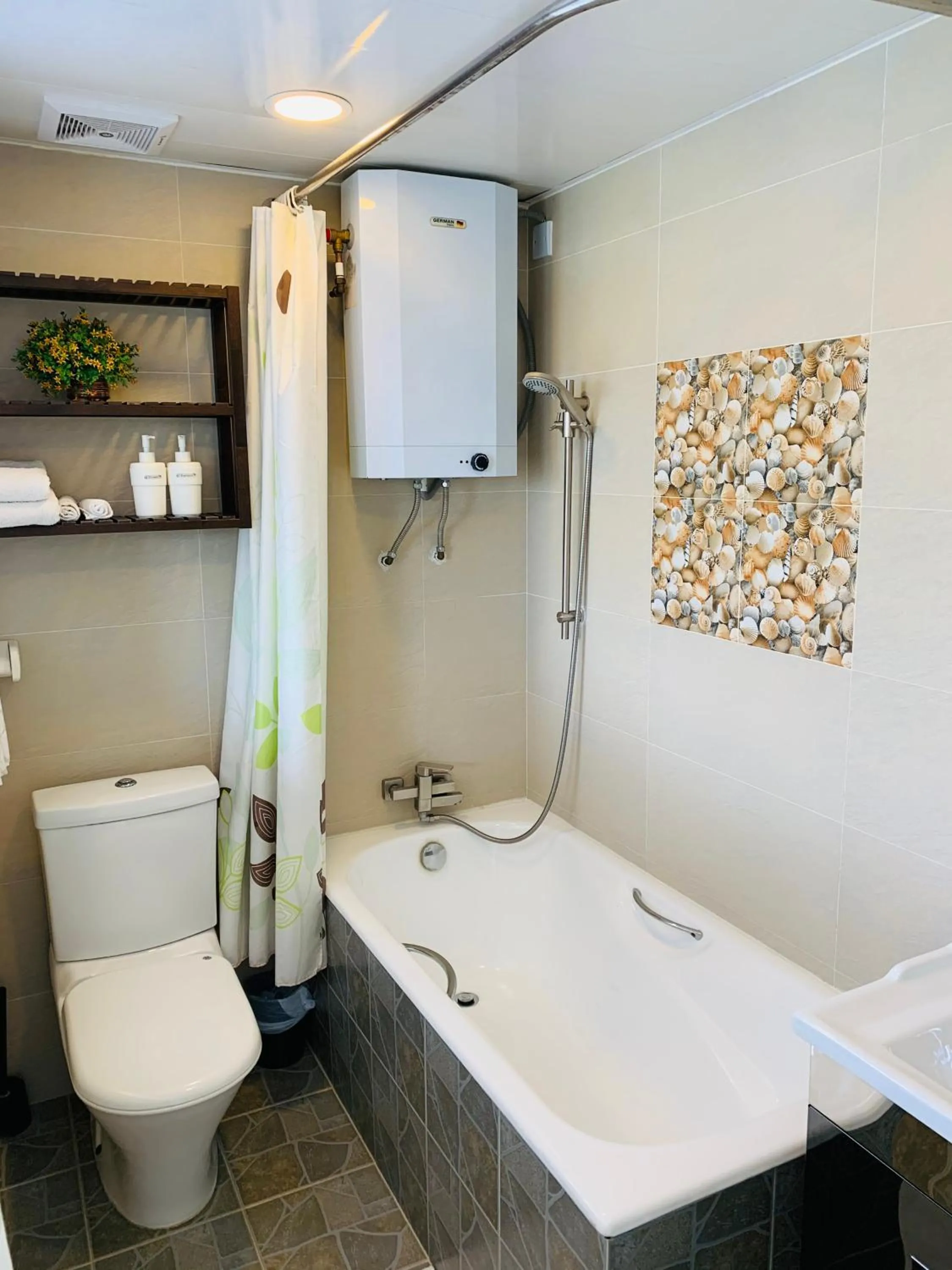 Bathroom in City Oasis Guesthouse