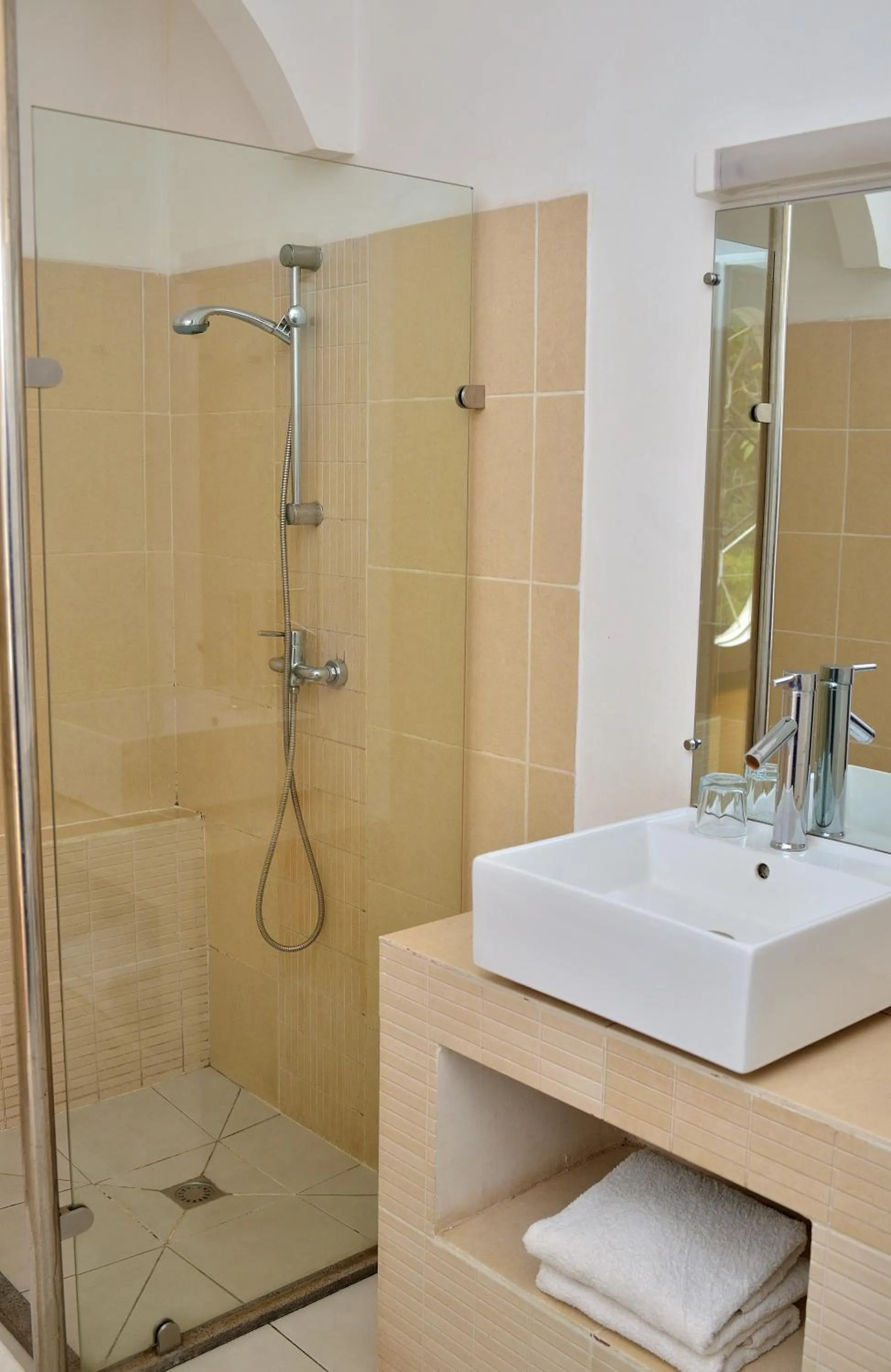 Riviera Garden Hotel Ivato Airport