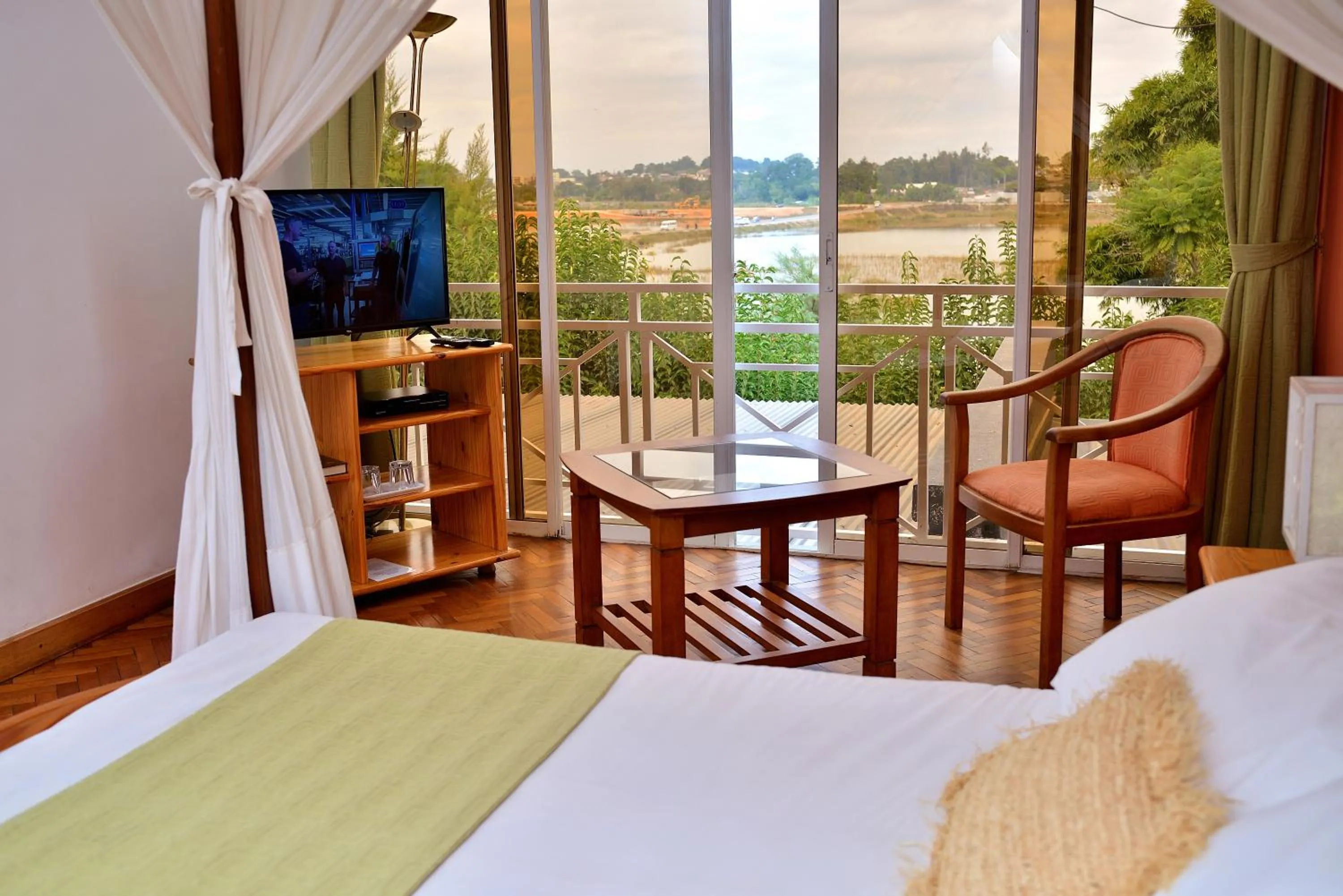 Bed in Riviera Garden Hotel Ivato Airport