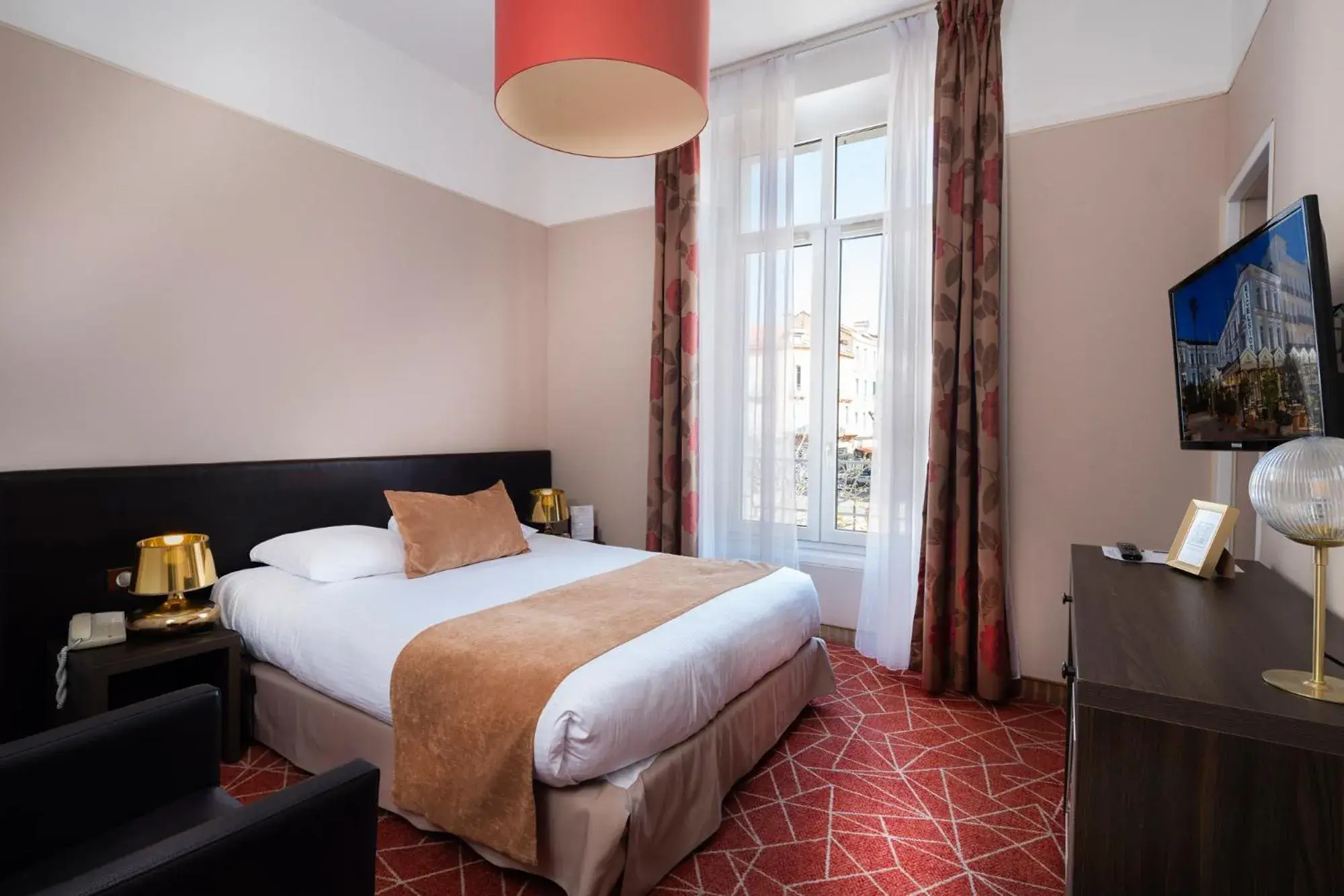 City view, Bed in Excelsior City view, Bed in Excelsior