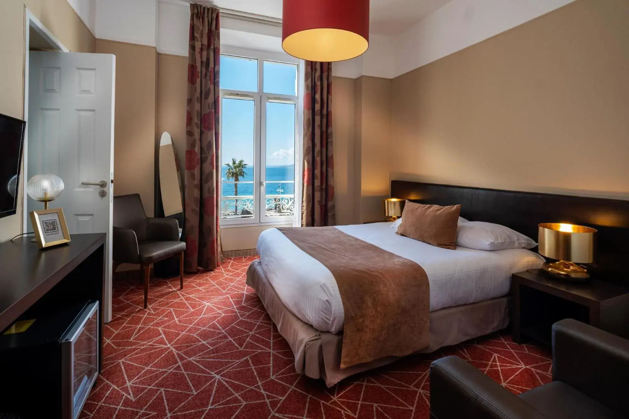 Bed in Excelsior Bed in Excelsior