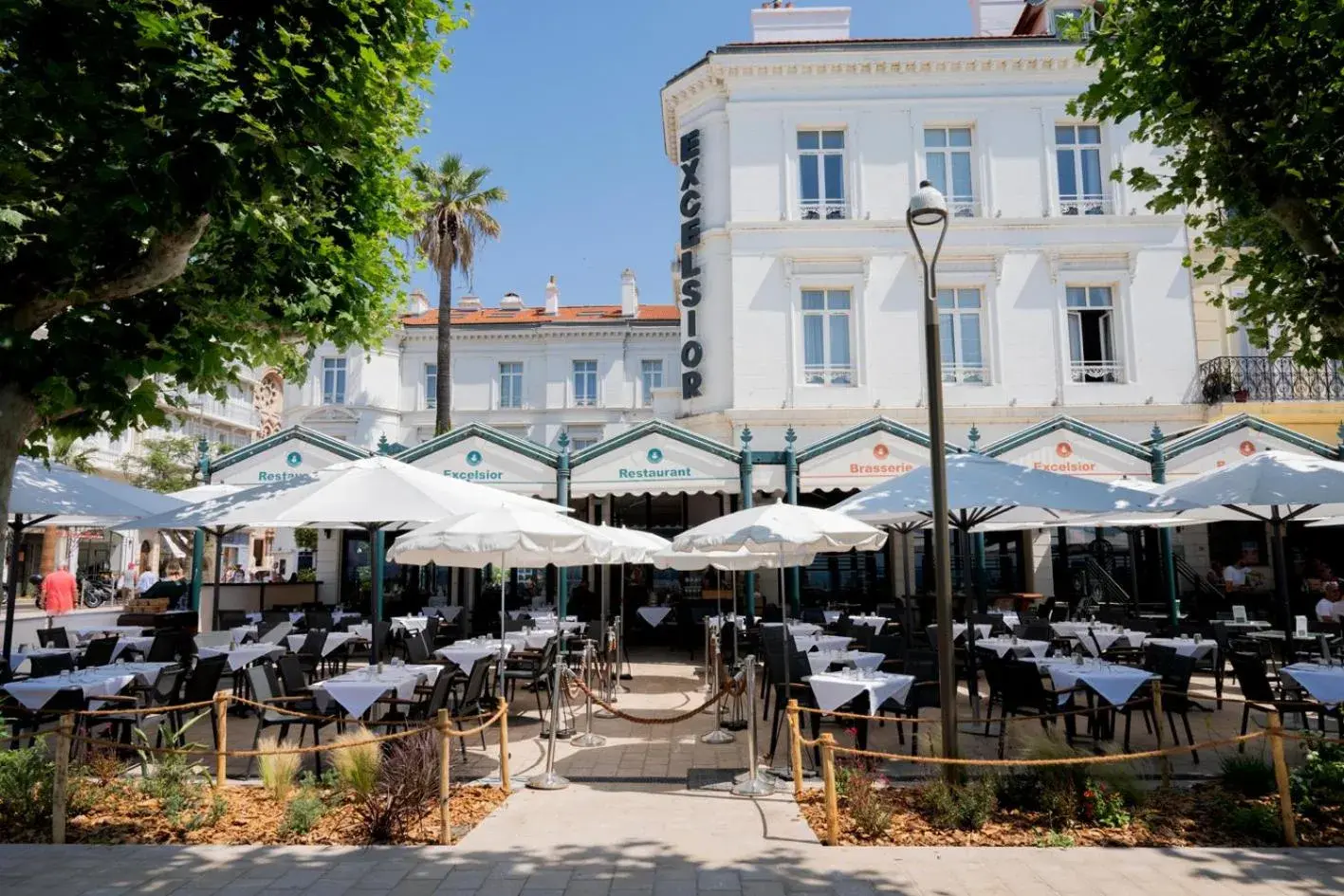 Property building in Excelsior Property building in Excelsior