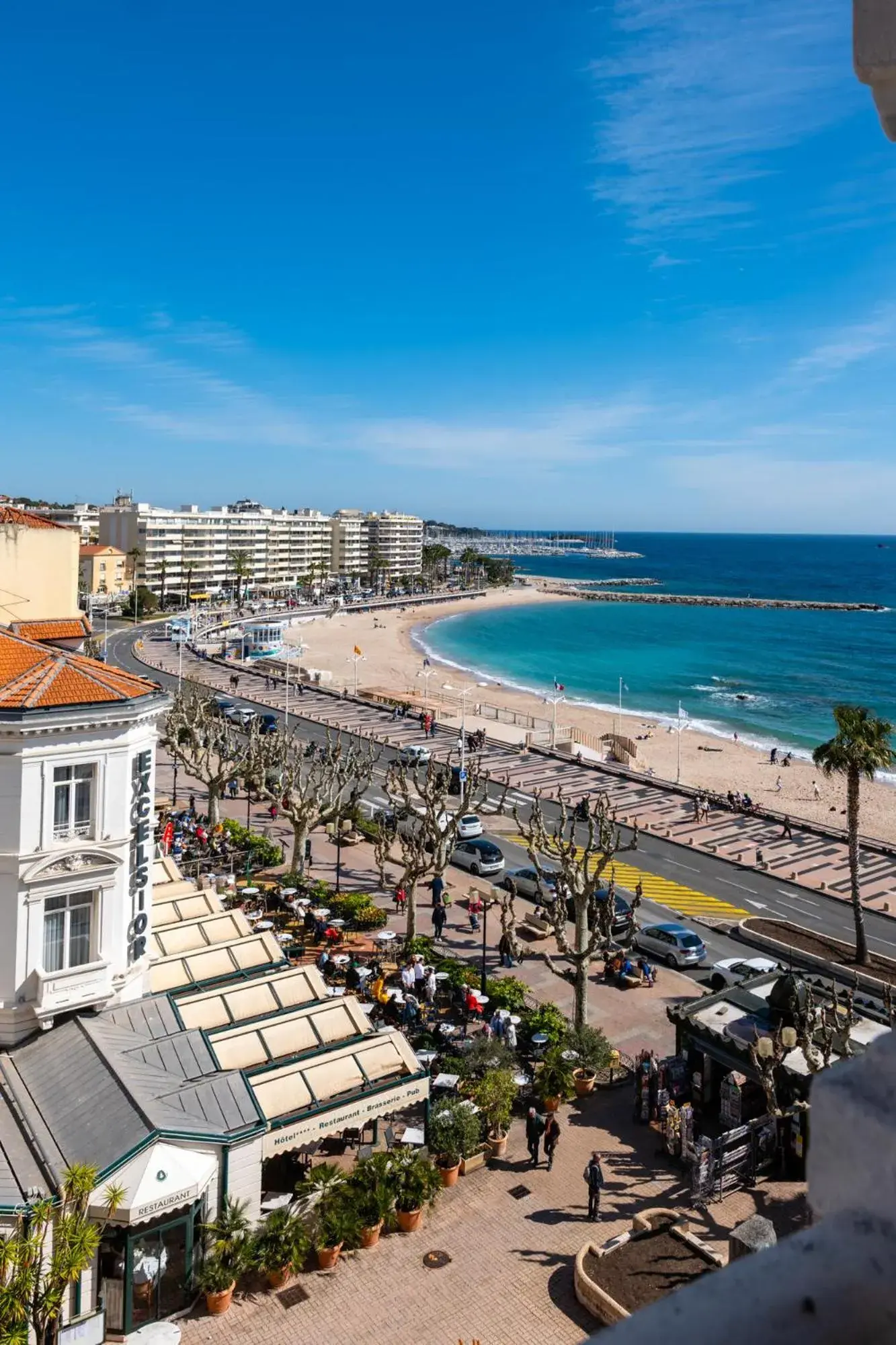 Property building in Excelsior Property building in Excelsior