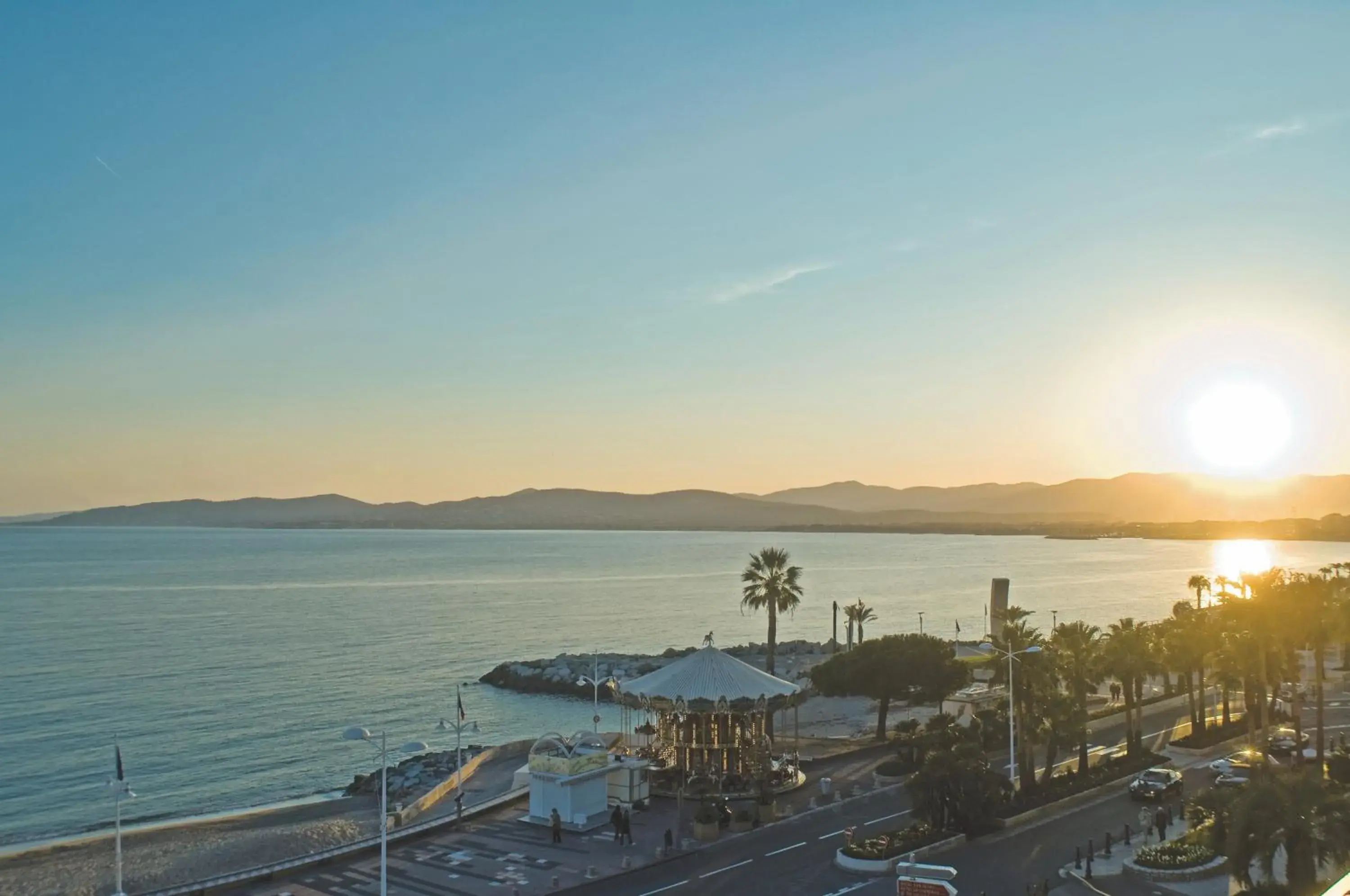 Facade/entrance in Excelsior Facade/entrance in Excelsior