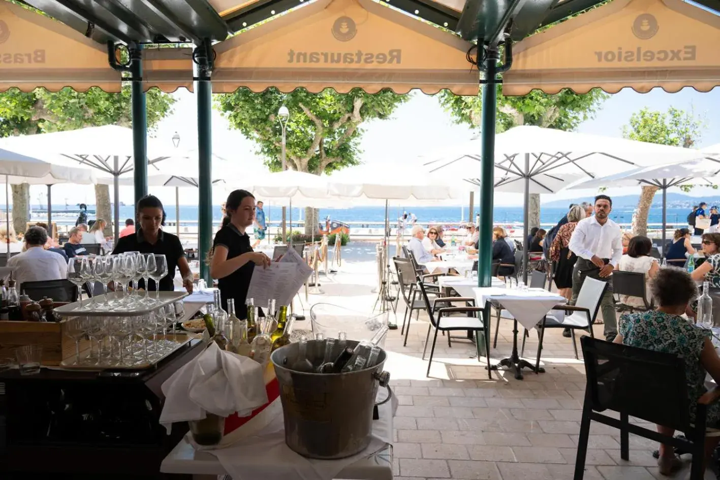 Restaurant/places to eat in Excelsior Restaurant/places to eat in Excelsior