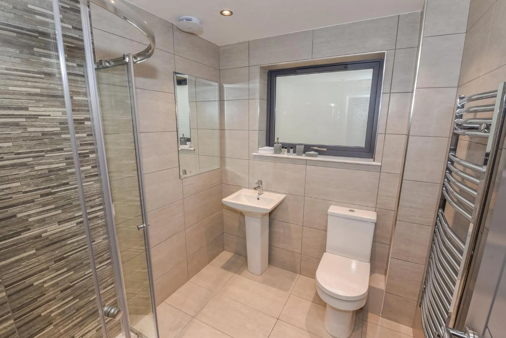 Shower in Dream Apartments St Thomas Hall