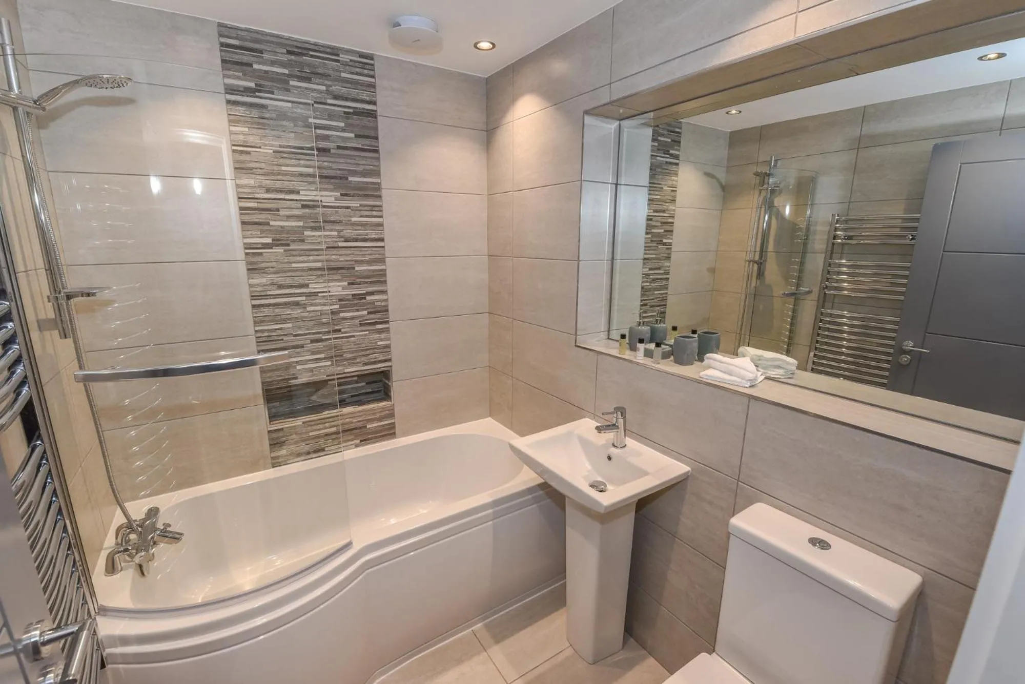 Bathroom in Dream Apartments St Thomas Hall