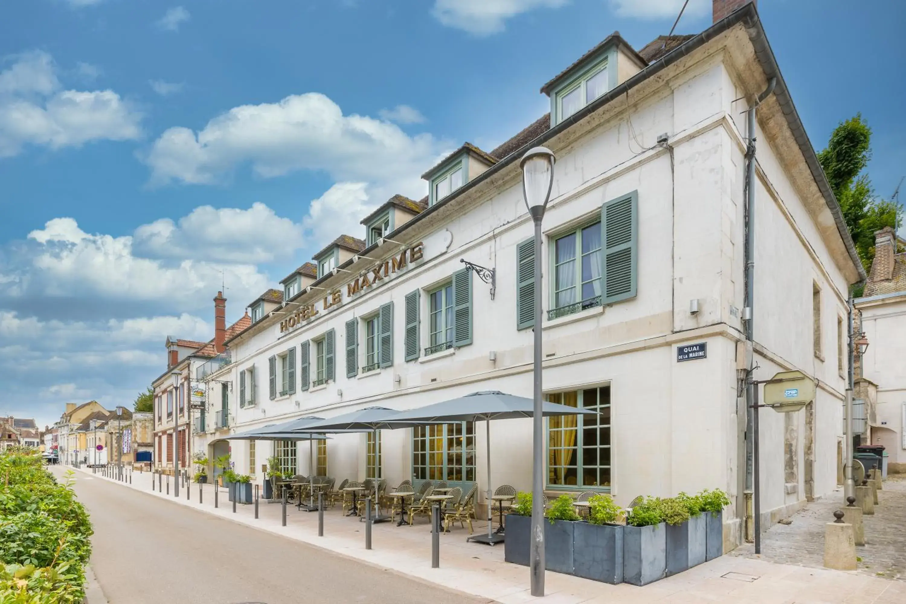 Property building in Hôtel Le Maxime - Best Western Signature Collection Property building in Hôtel Le Maxime - Best Western Signature Collection