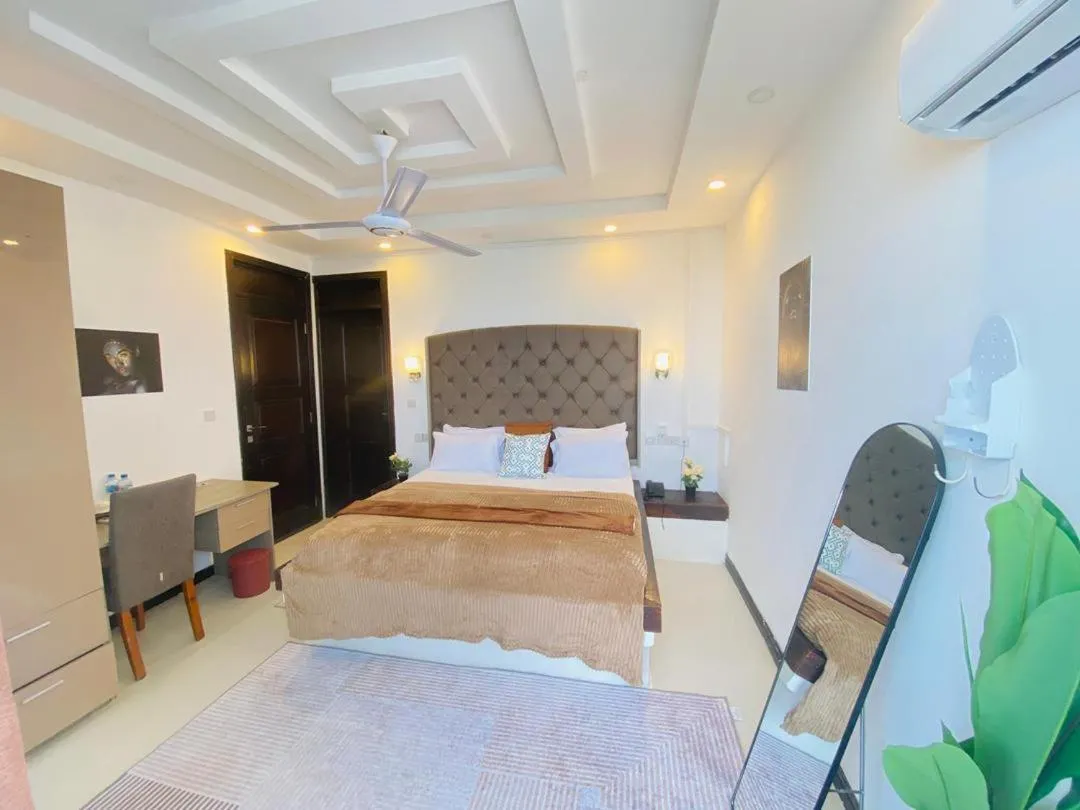 Bedroom, Bed in SunSeaBar Beach Resort