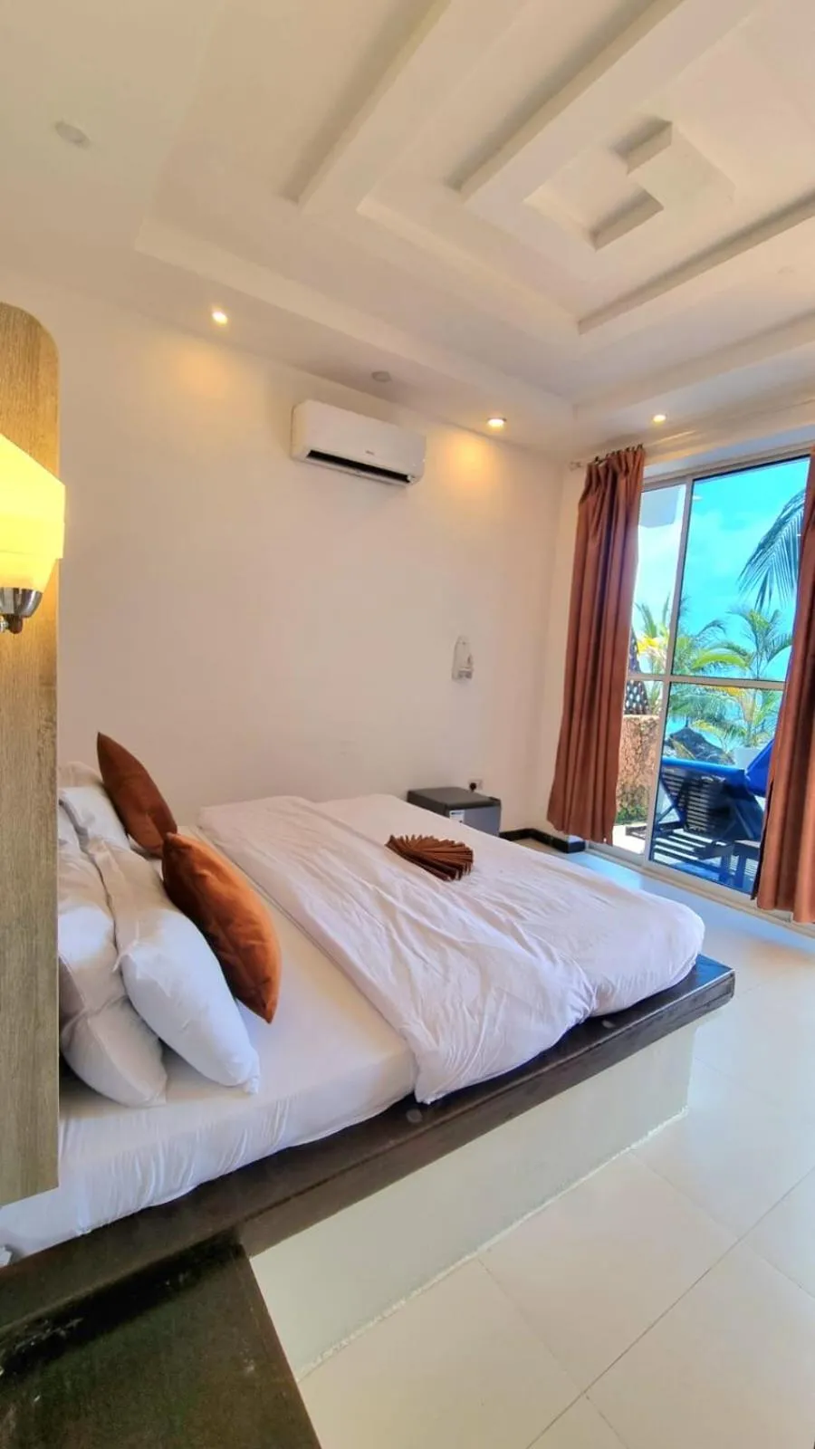 Bedroom, Bed in SunSeaBar Beach Resort