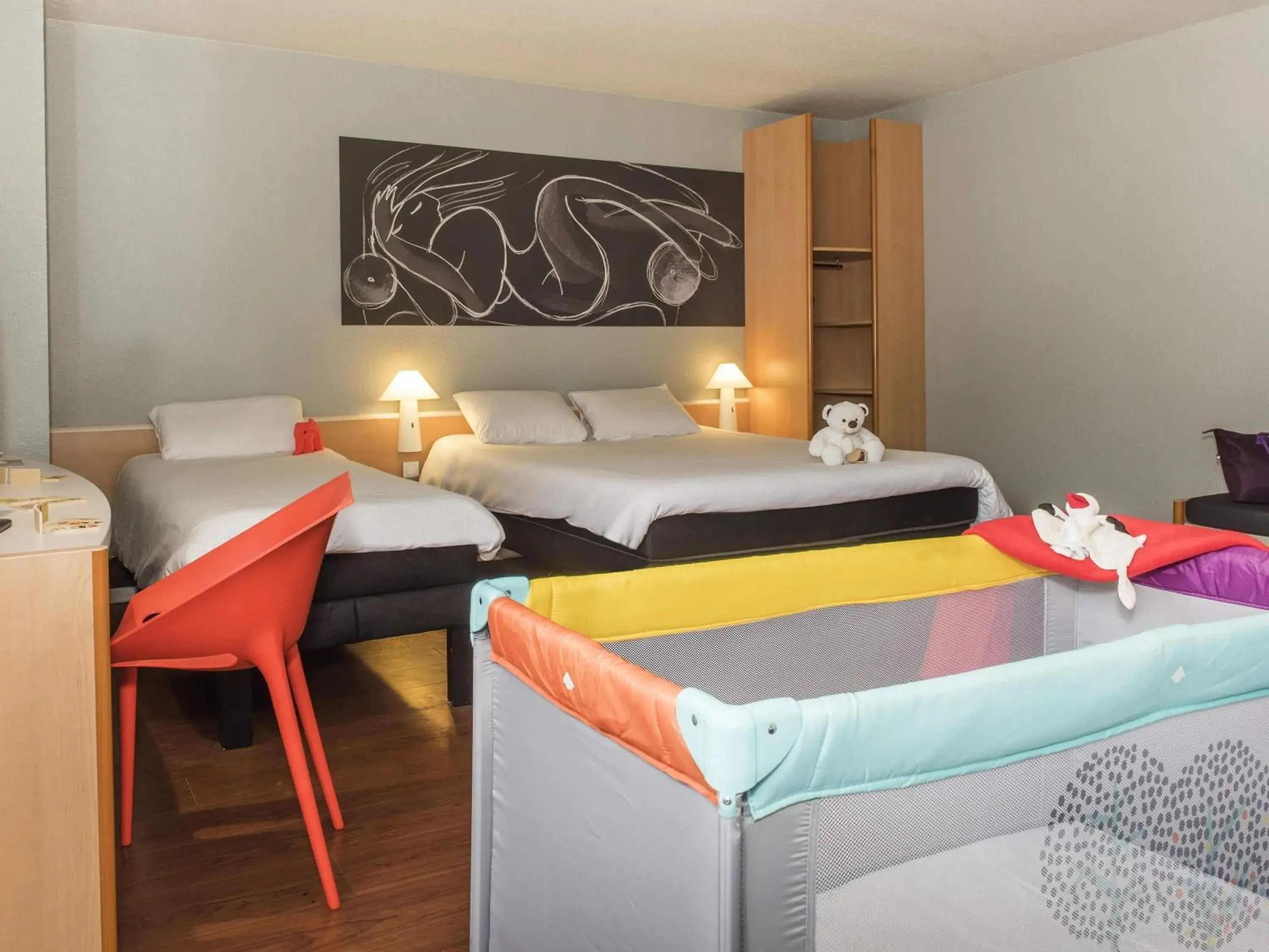 Bedroom, Bed in ibis La Bresse Gérardmer Bedroom, Bed in ibis La Bresse Gérardmer