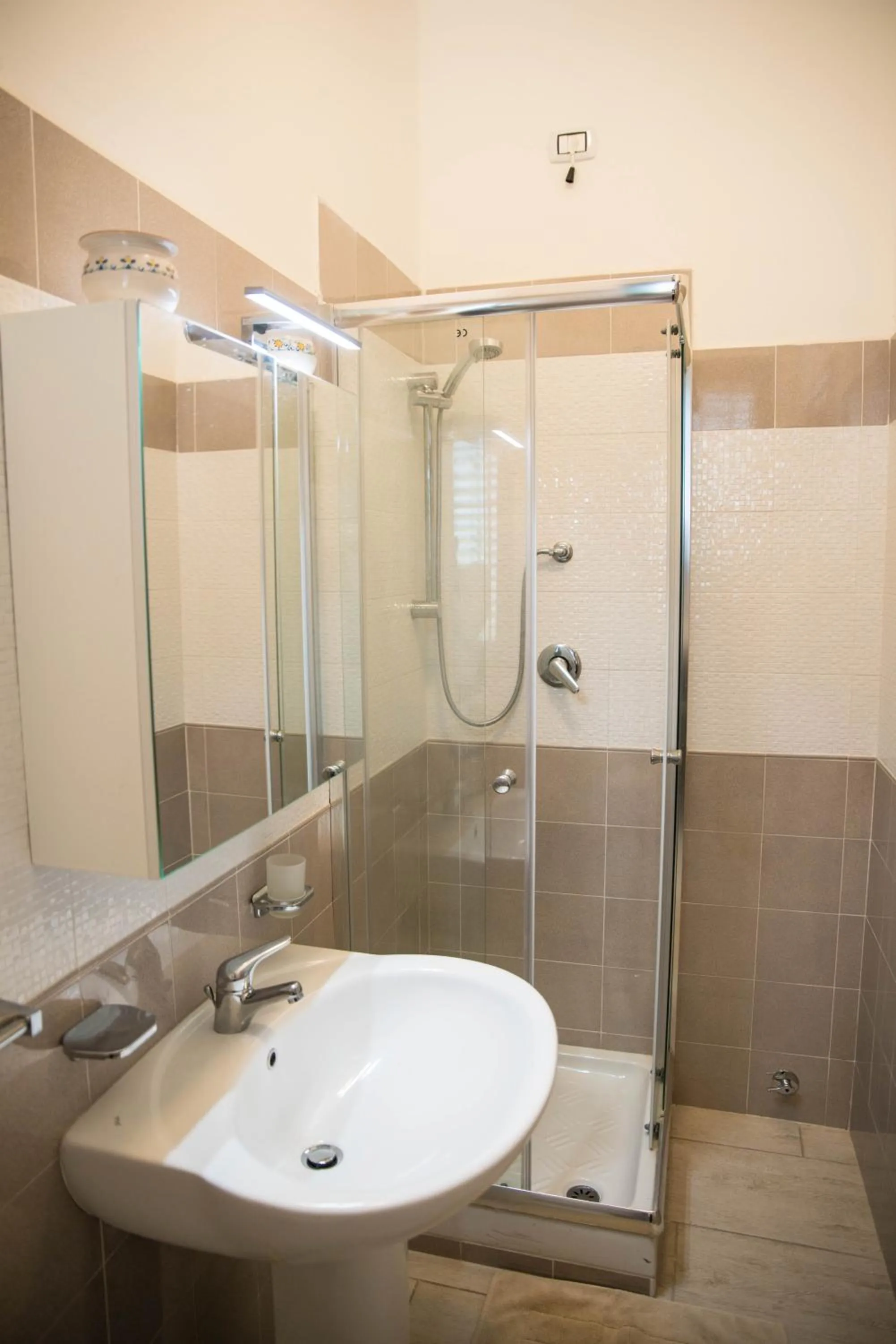 Shower in B&B "Xenia"