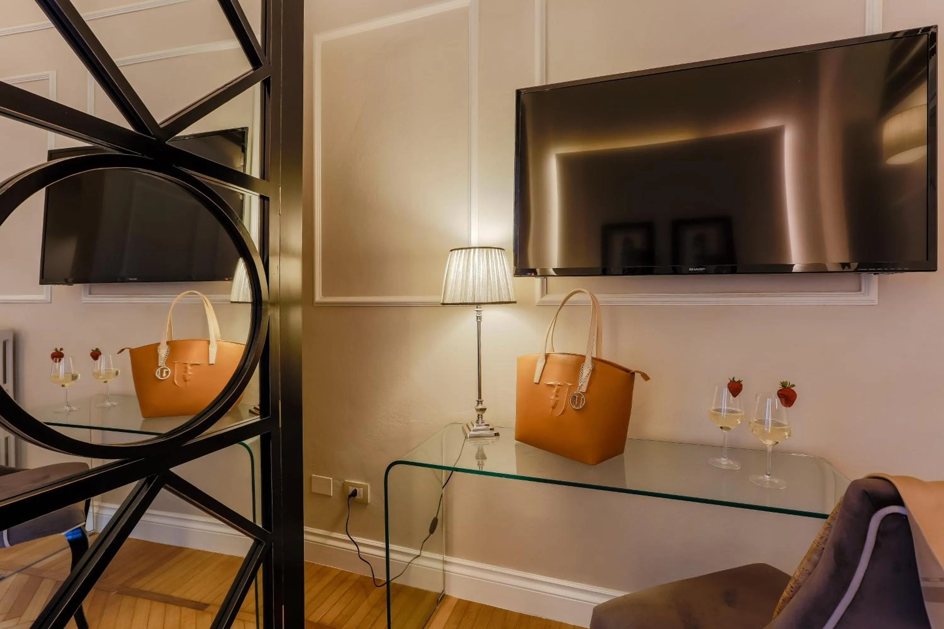 Decorative detail in Relais Tosinghi