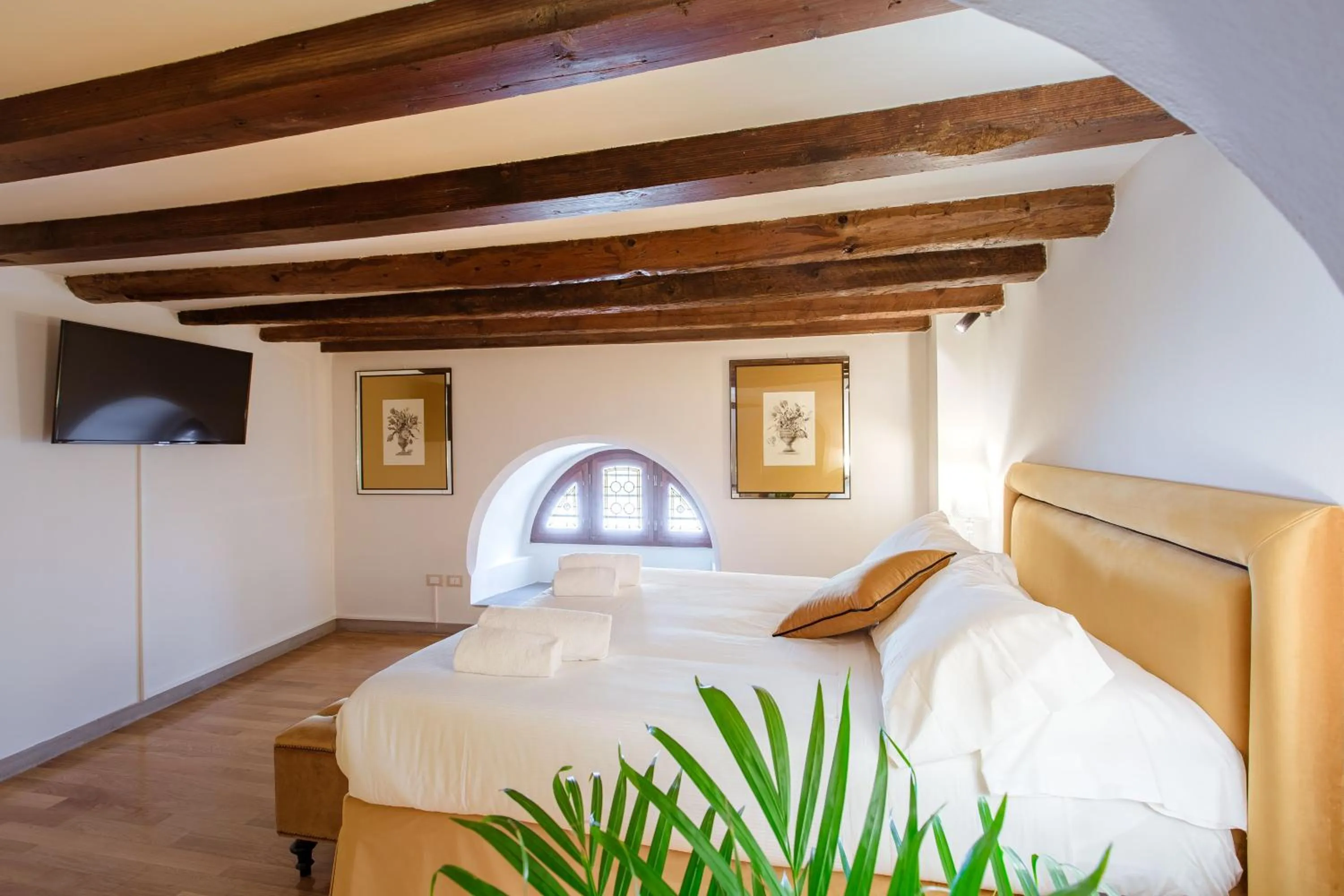 Bed in Relais Tosinghi