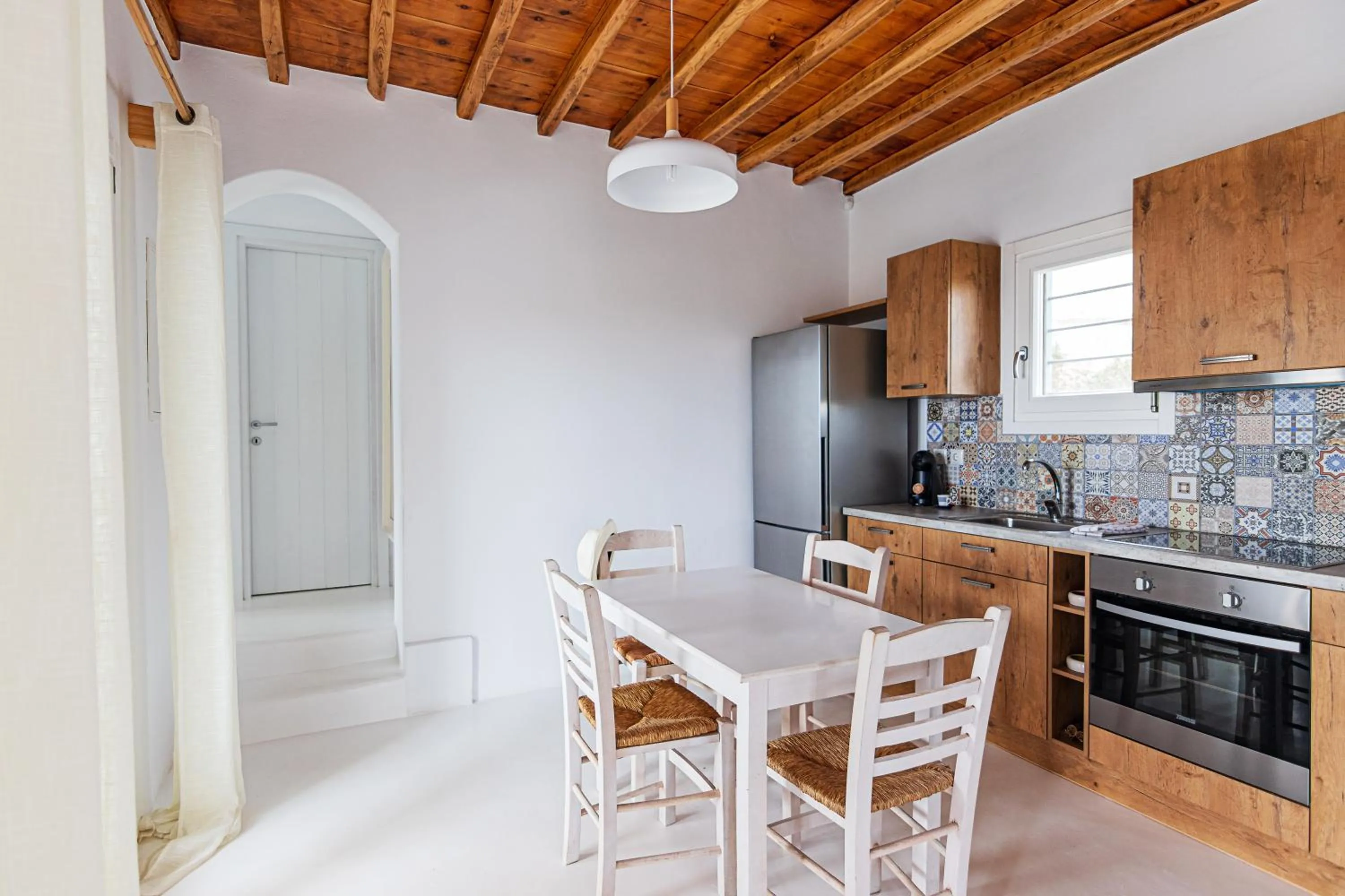 Kitchen or kitchenette in Livadi House