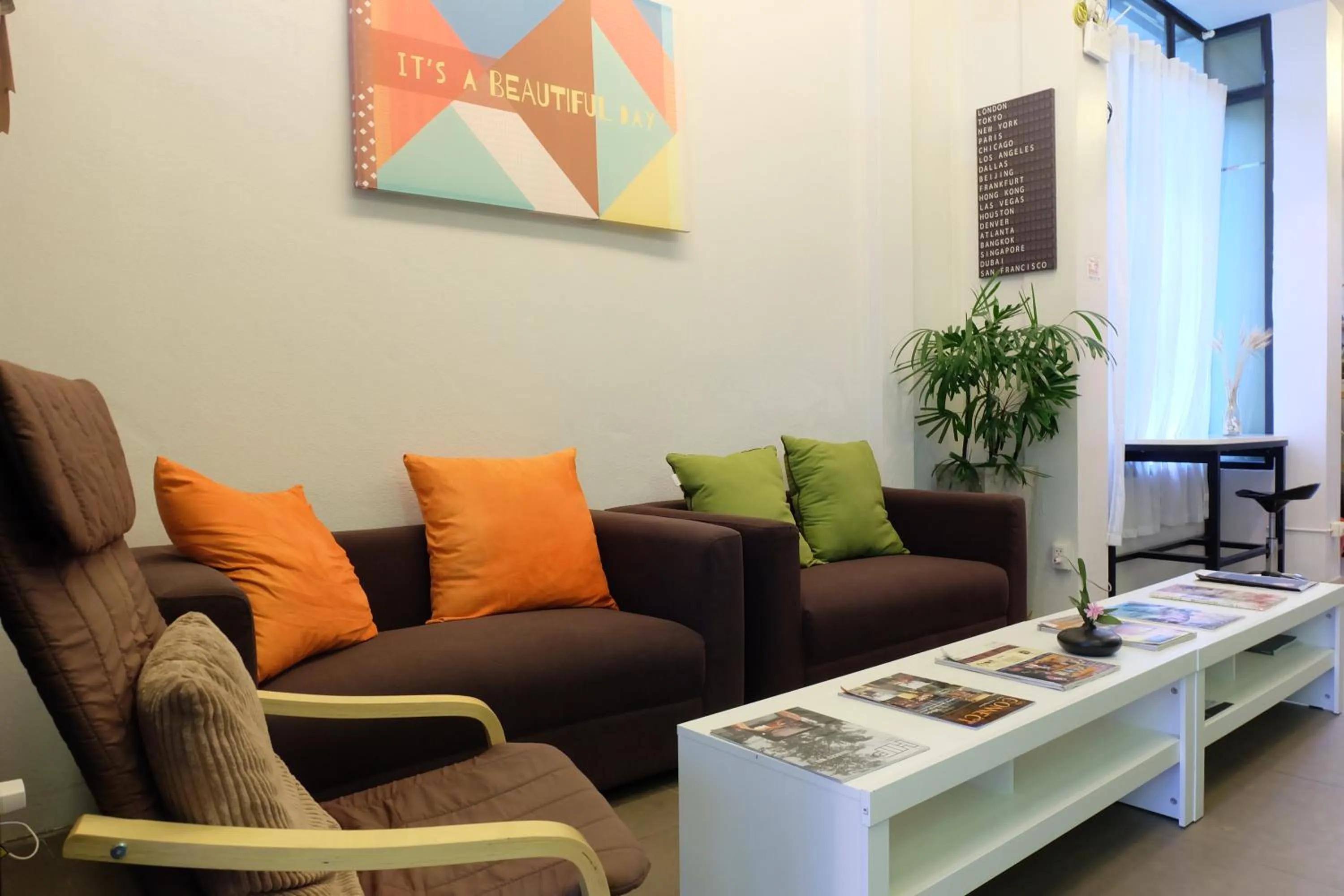 Communal lounge/ TV room in DewyHouse