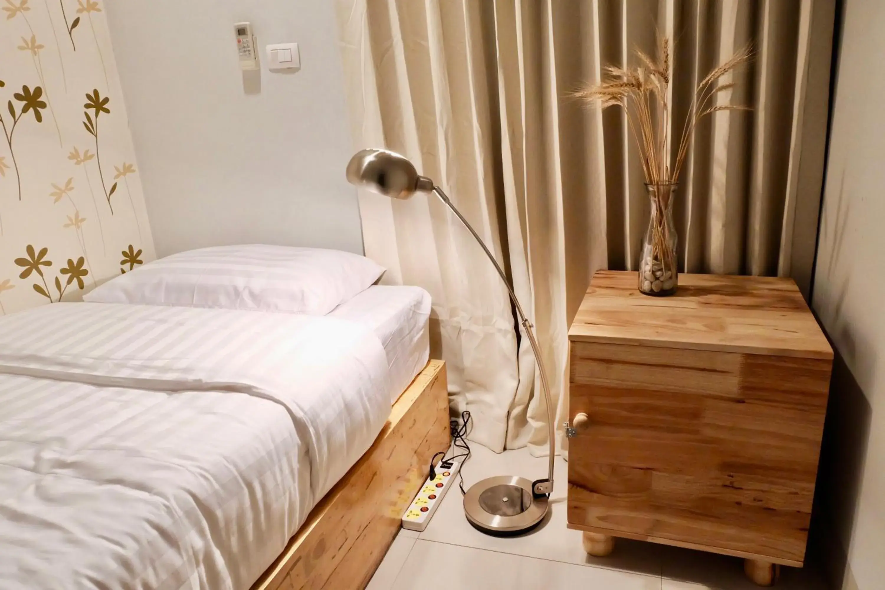 Photo of the whole room, Bed in DewyHouse Photo of the whole room, Bed in DewyHouse