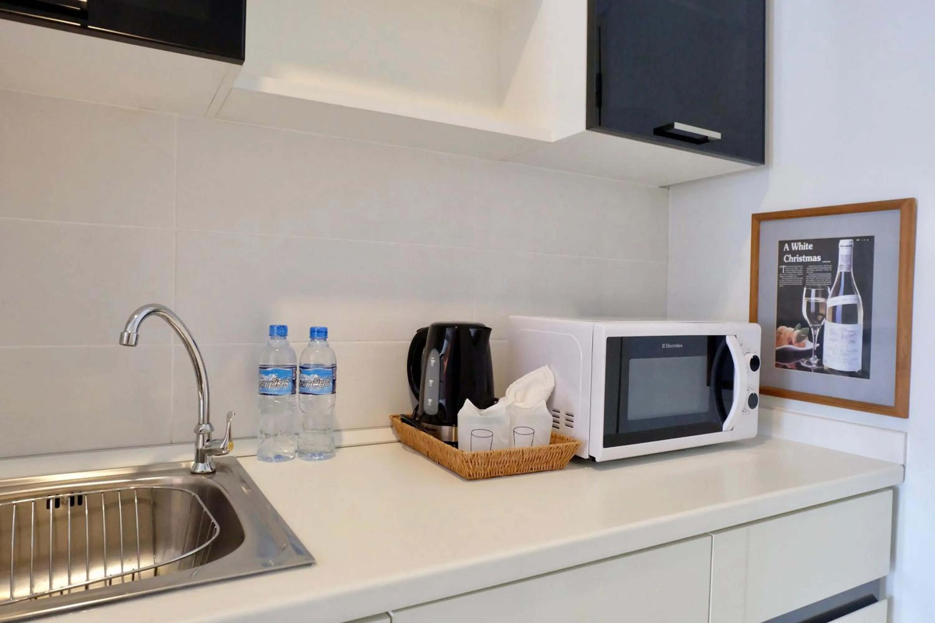 Photo of the whole room in DewyHouse