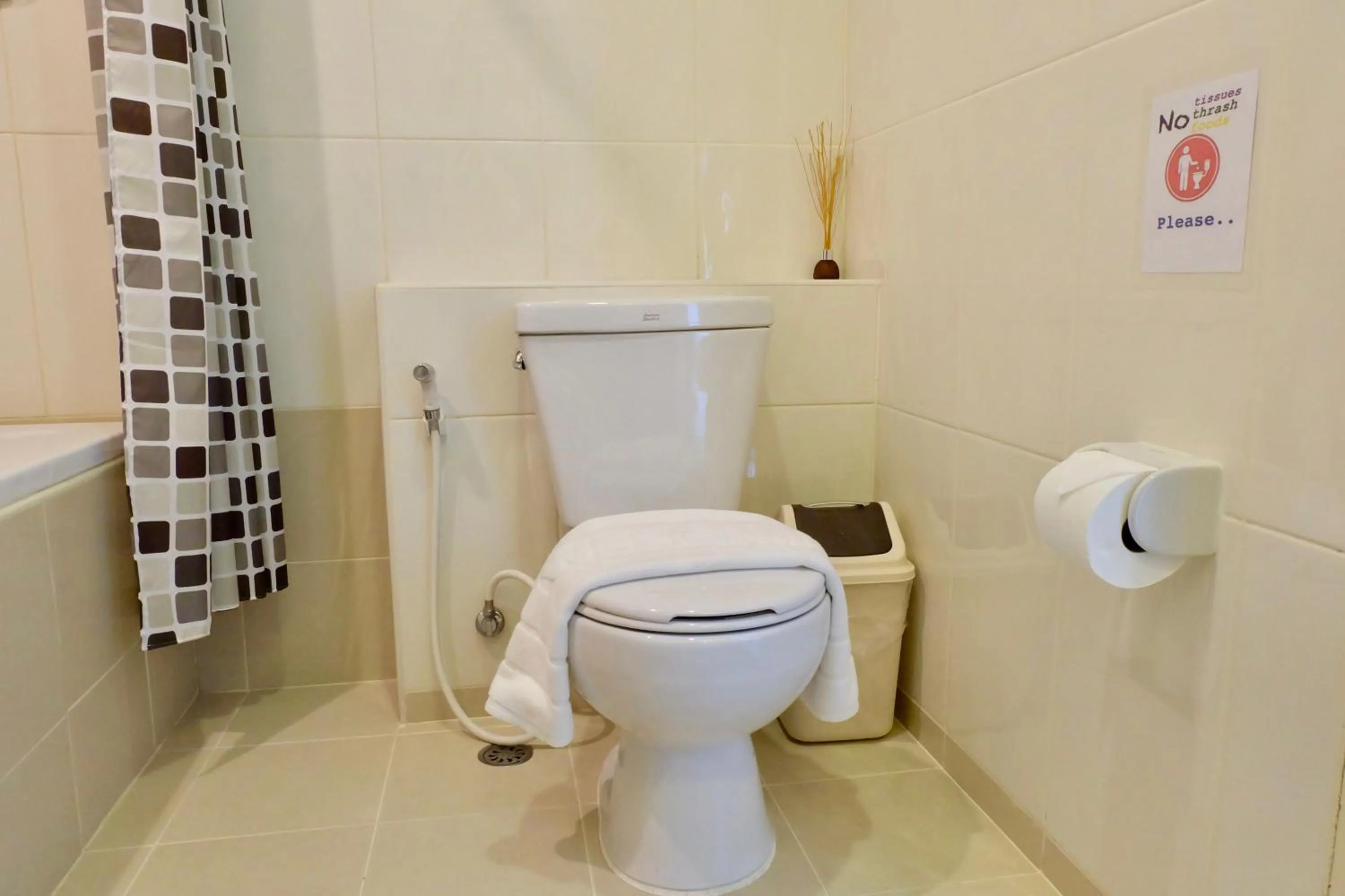 Photo of the whole room in DewyHouse