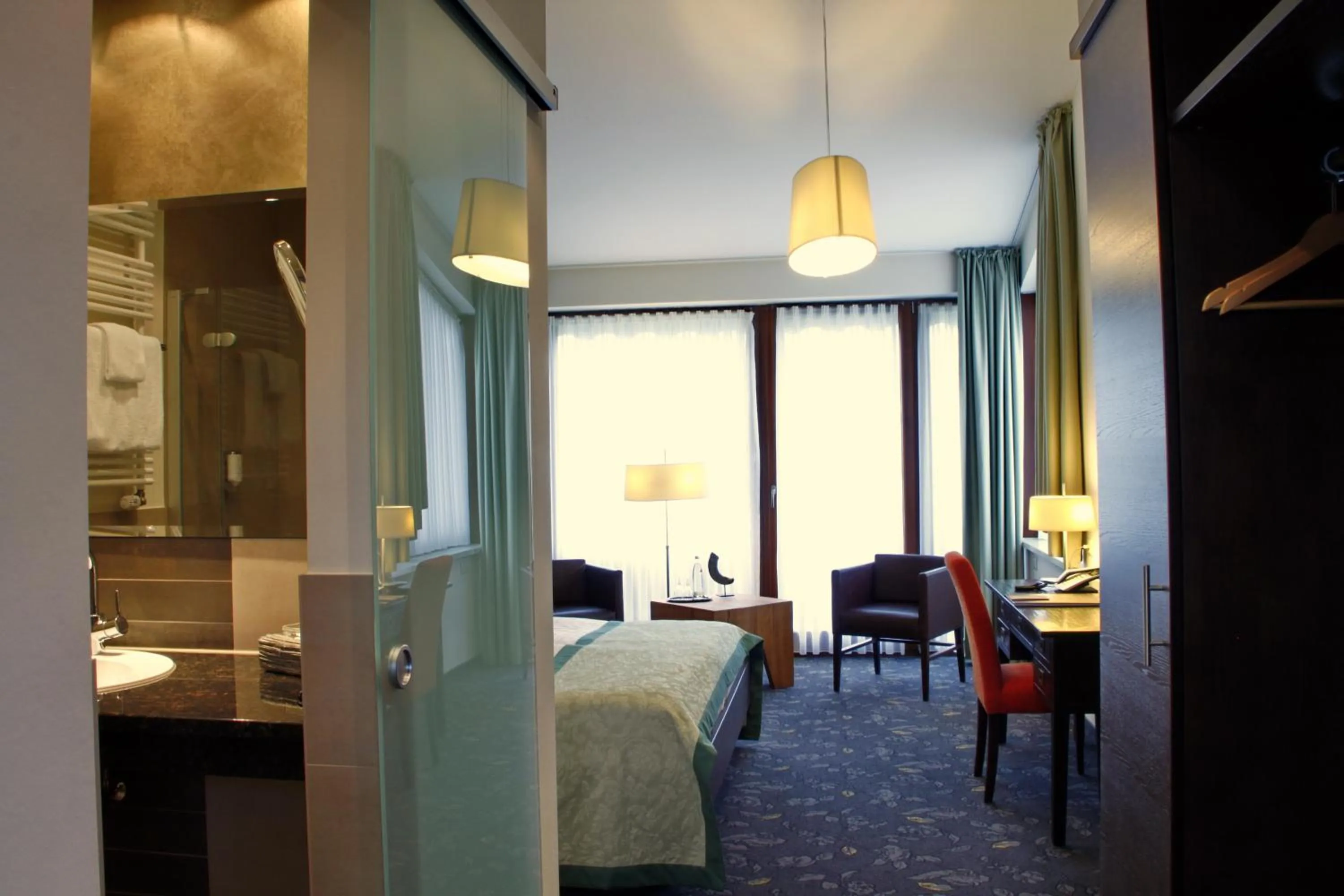 Photo of the whole room, Bed in Hotel Landhaus Pollmeyer