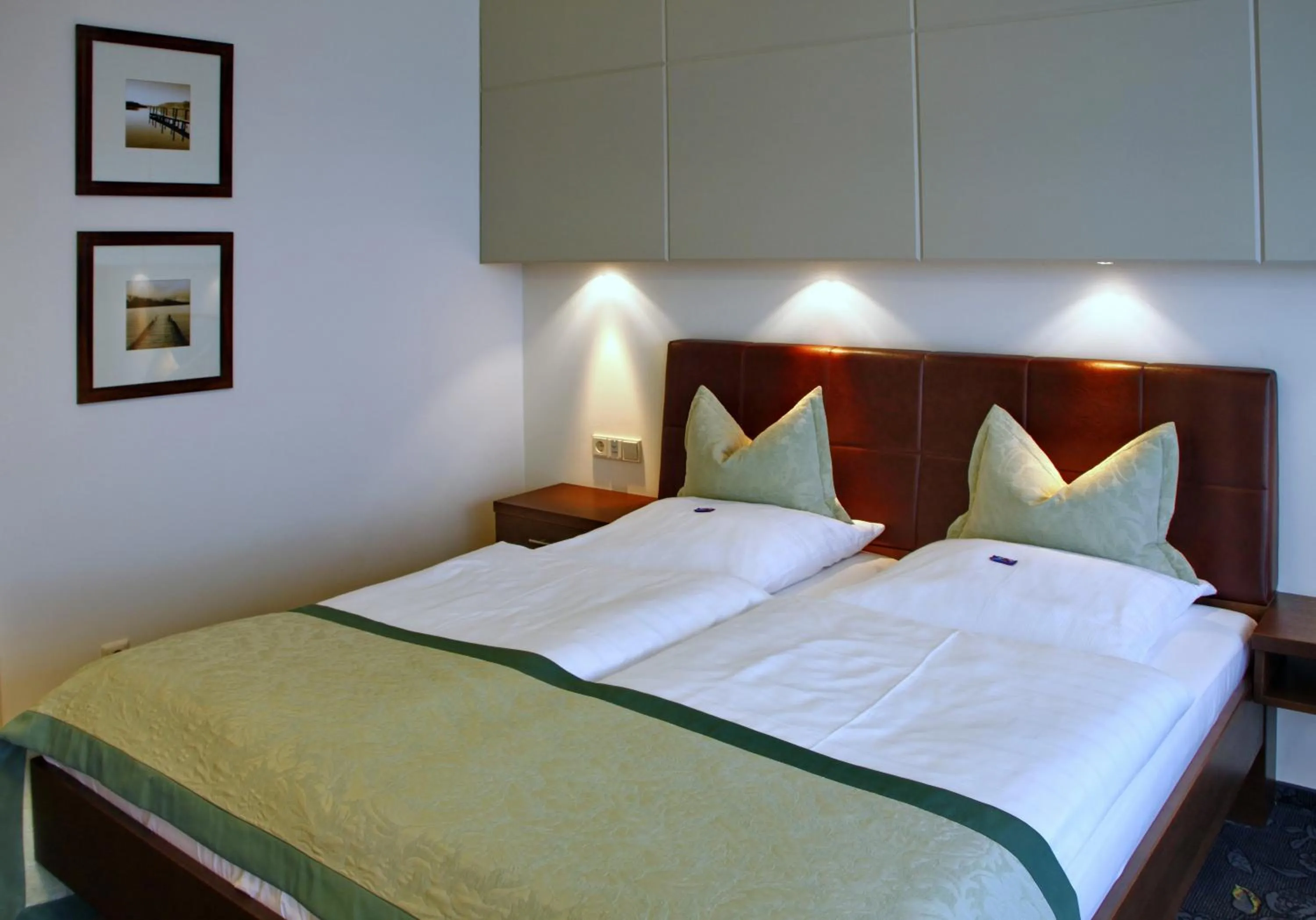 Photo of the whole room, Bed in Hotel Landhaus Pollmeyer