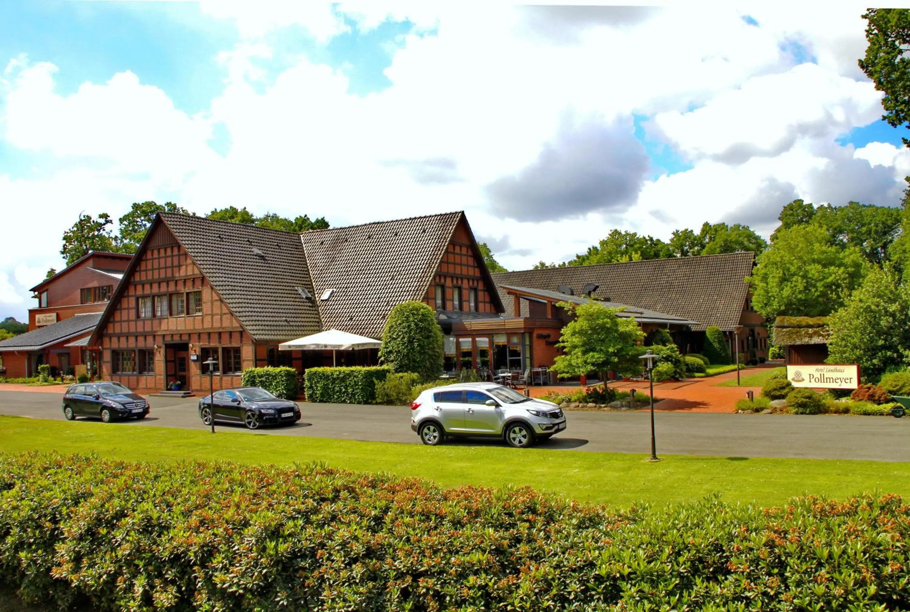 Facade/entrance in Hotel Landhaus Pollmeyer