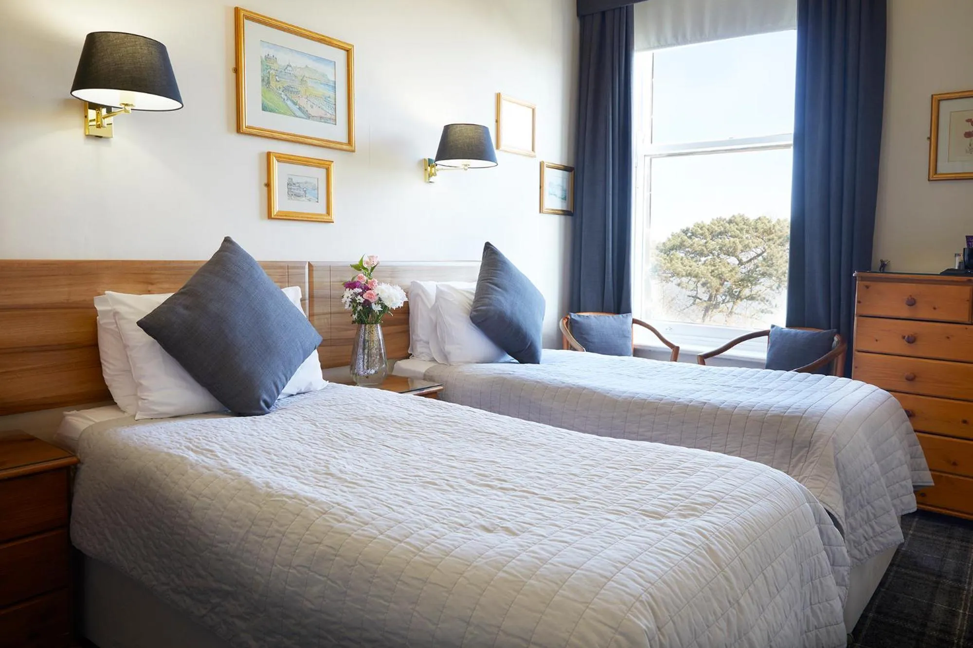 Bed in Mansion House